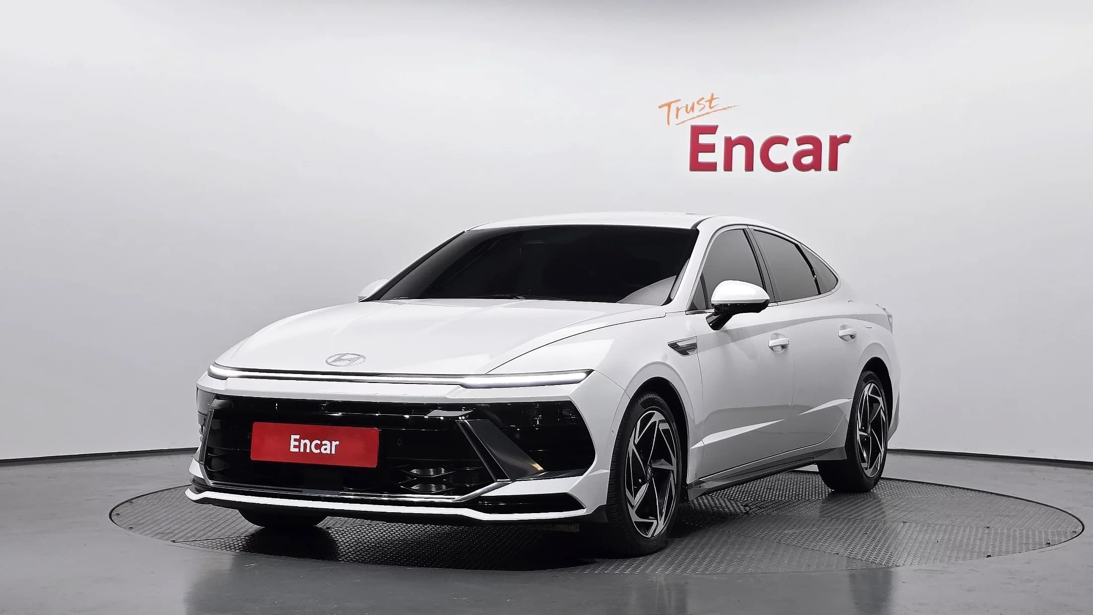Hyundai Sonata 2.0 Exclusive, 2023 г. 13034 км.