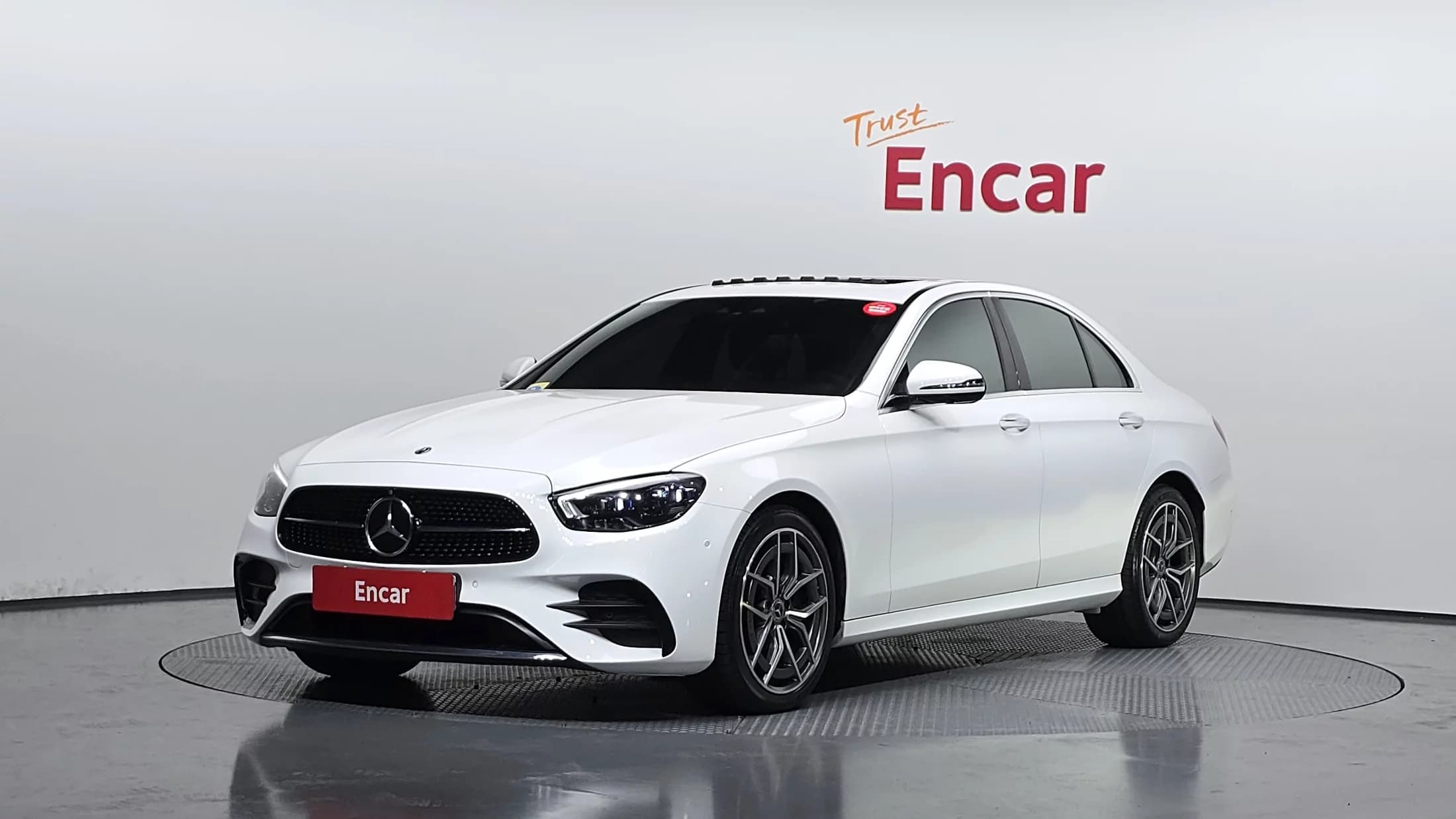 Mercedes-Benz E-Class E220d 4MATIC AMG Line, 2022 г. 82798 км.