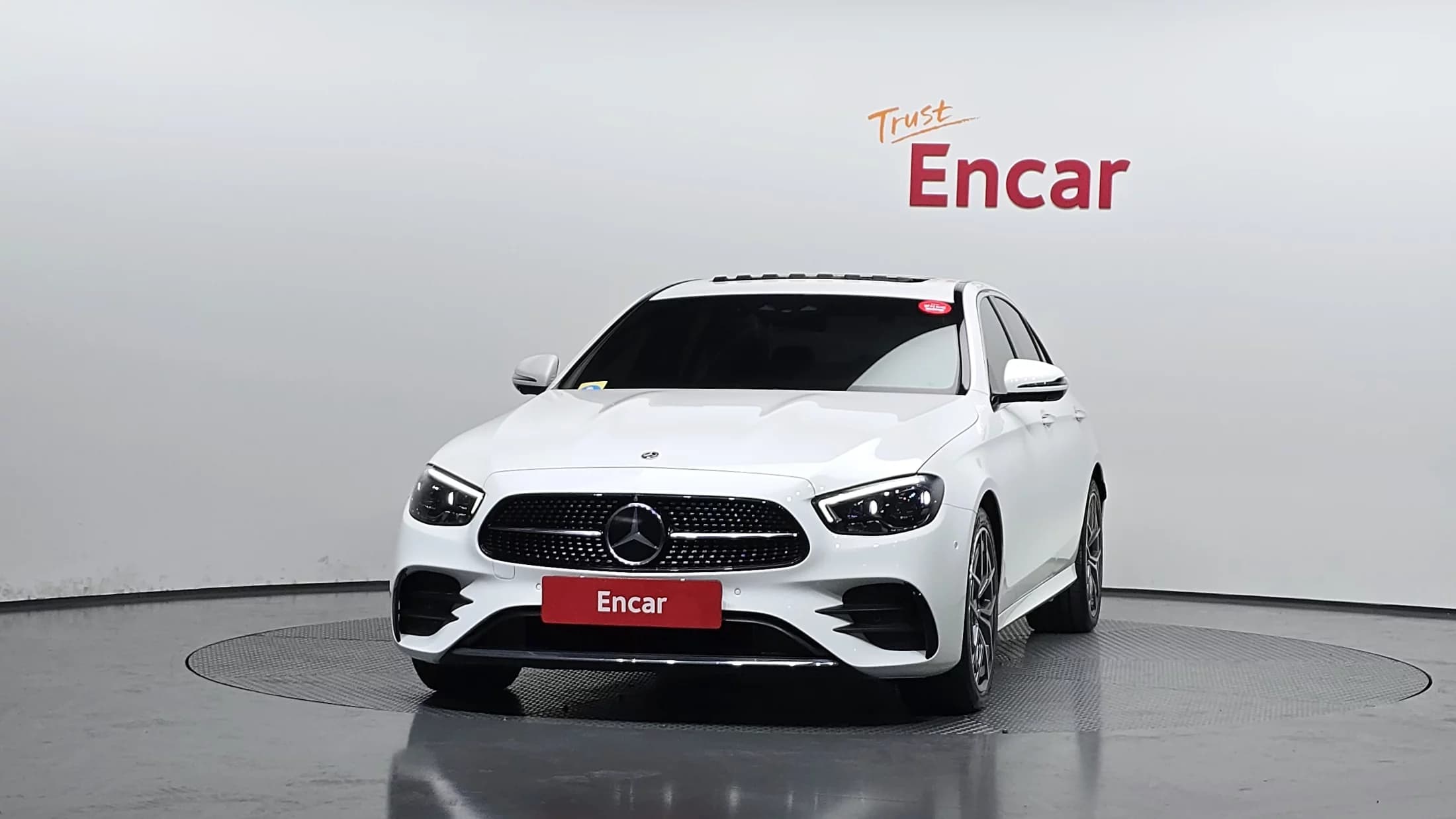 Mercedes-Benz E-Class E220d 4MATIC AMG Line, 2022 г. 82798 км. — фото 3