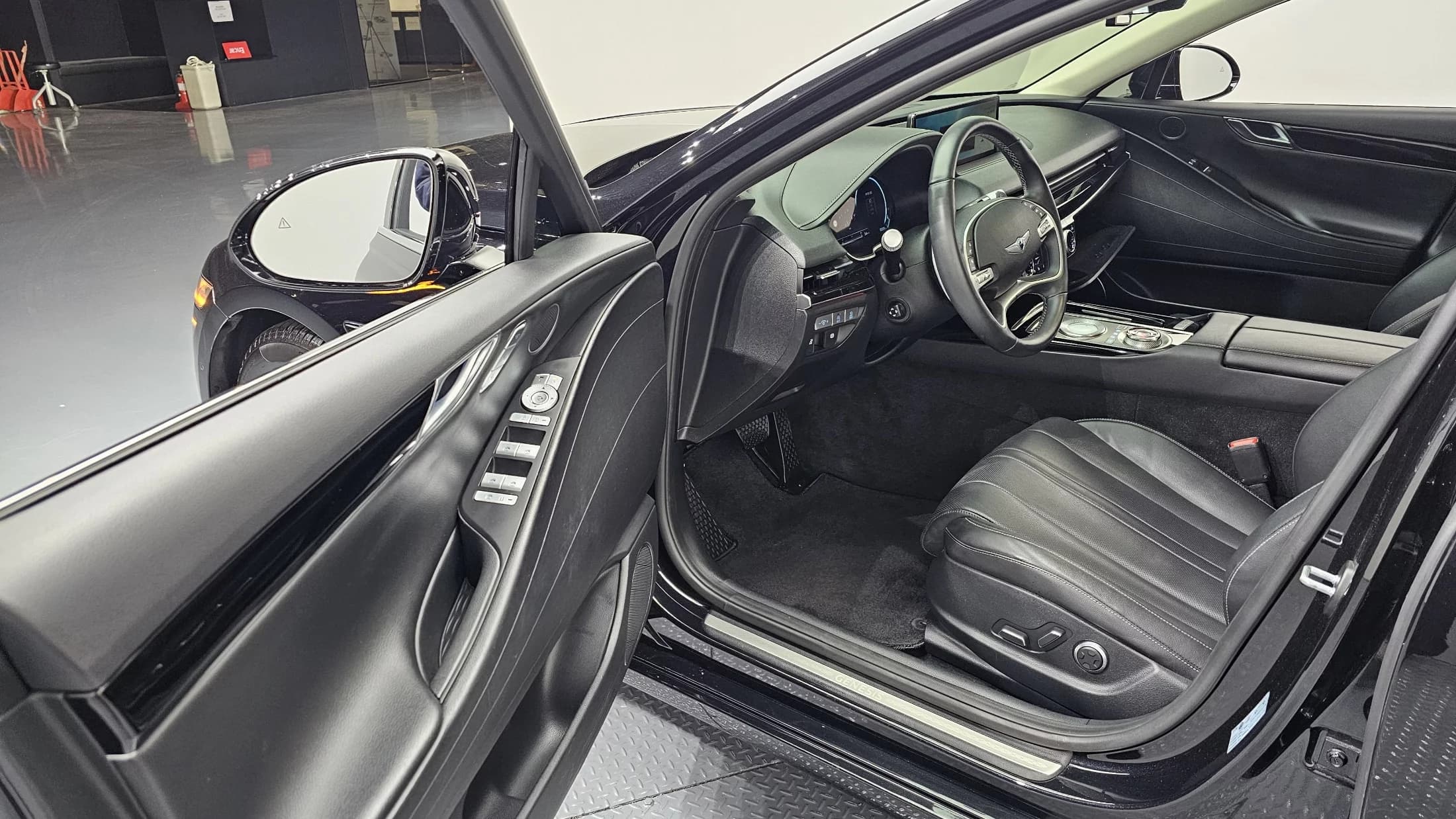 Genesis G80 Gasoline 2.5 Turbo AWD, 2022 г. 58220 км. — фото 11