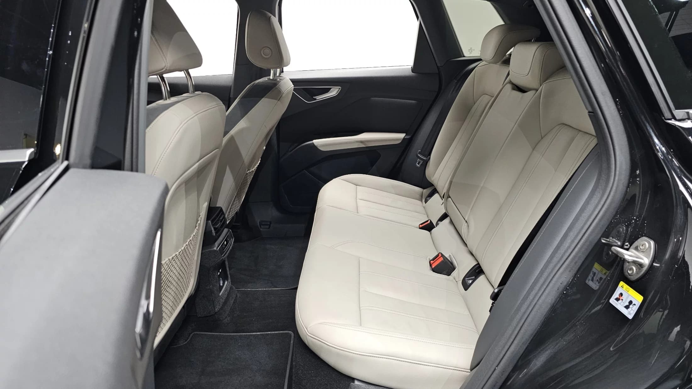 Audi Q4 e-tron 45 Premium, электромобиль, 2025 г. 14378 км. — фото 12