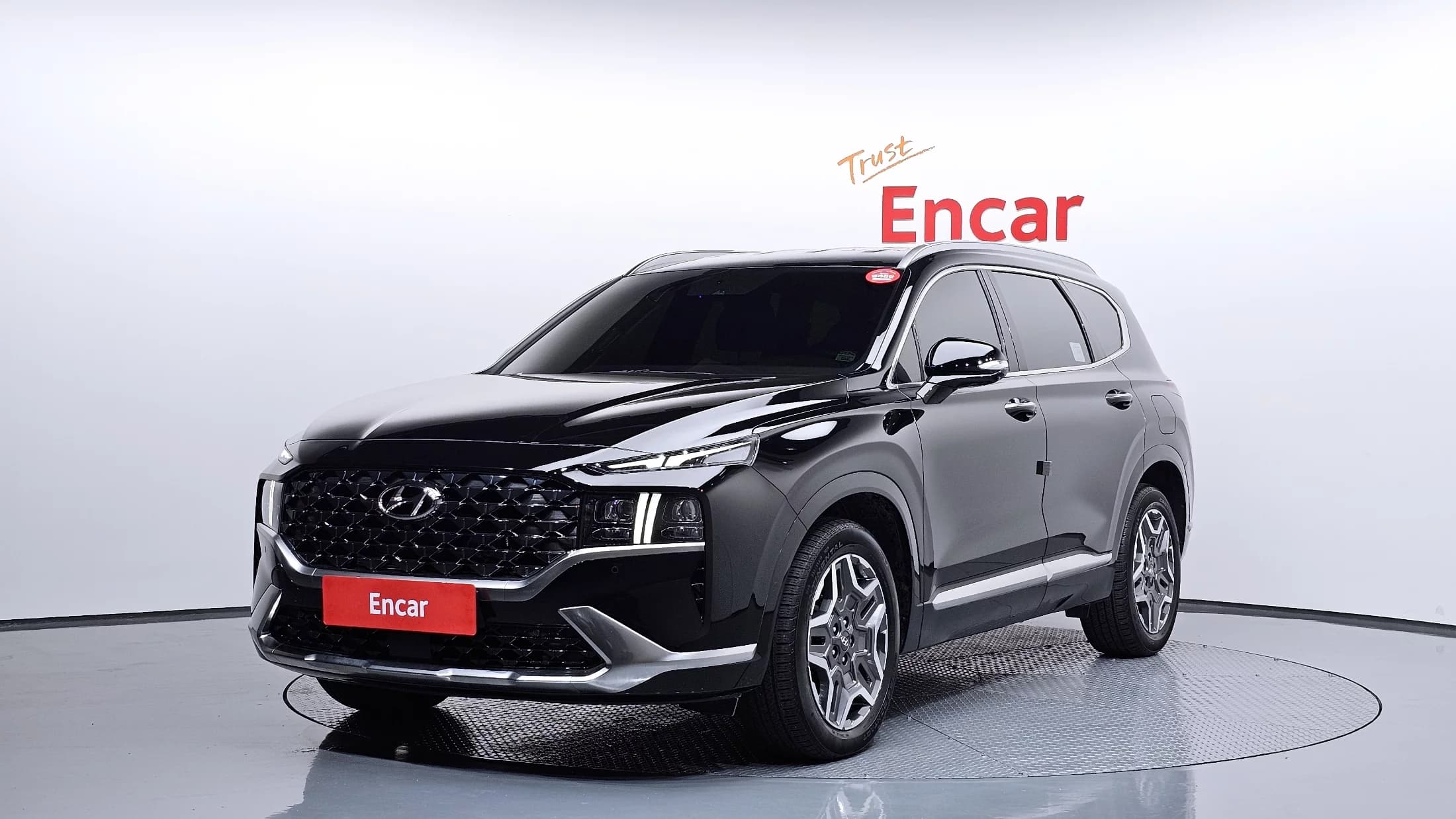 Hyundai Santa Fe HEV 1.6 4WD Calligraphy, гибрид, 2023 г. 29460 км.