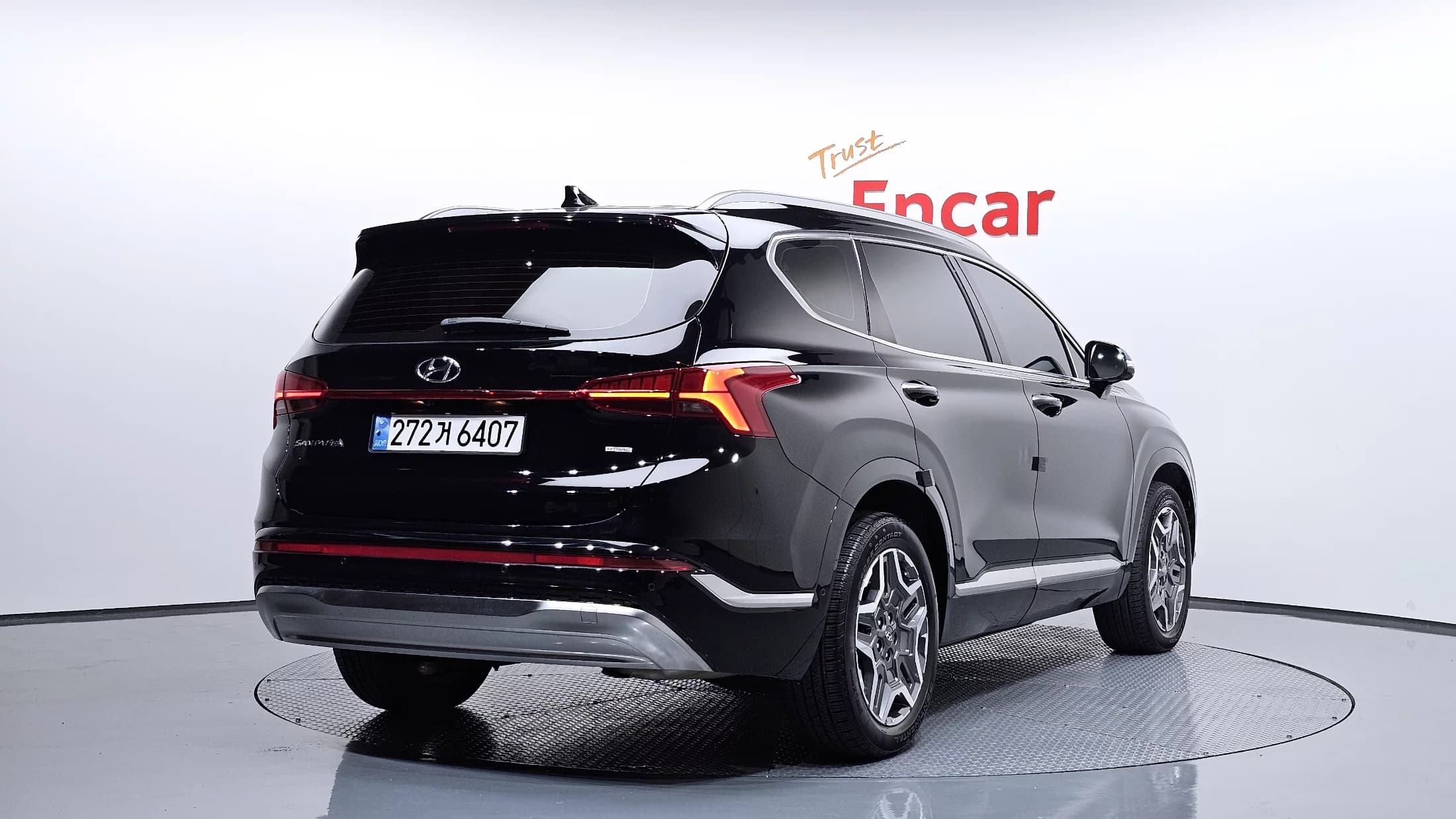 Hyundai Santa Fe HEV 1.6 4WD Calligraphy, гибрид, 2023 г. 29460 км. — фото 2
