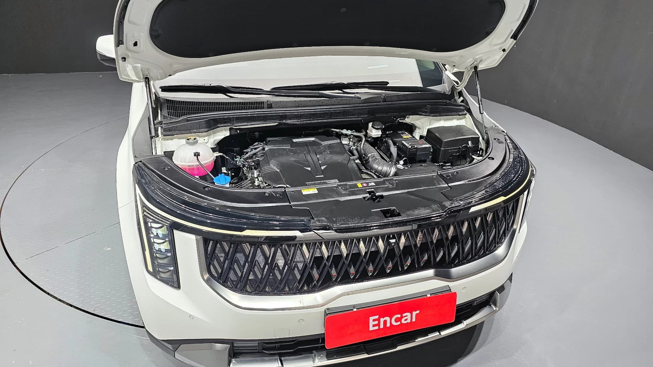 Kia Carnival Gasoline 9-Seater Signature, 2023 г. 30778 км. — фото 6