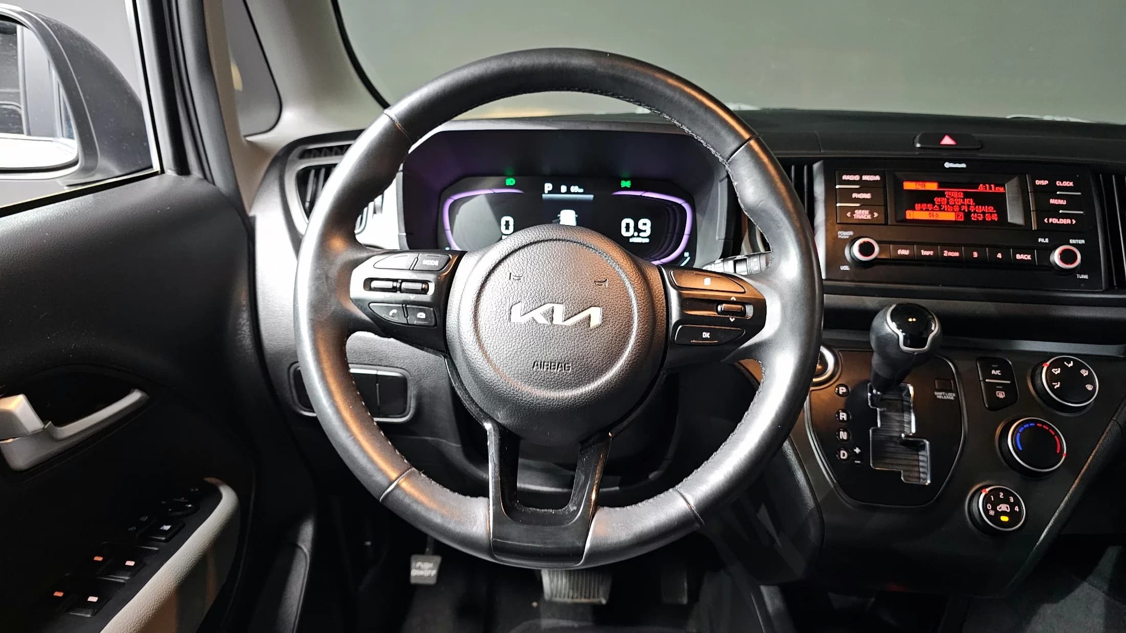 Kia RAY Prestige, 2022 г. 25414 км. — фото 13