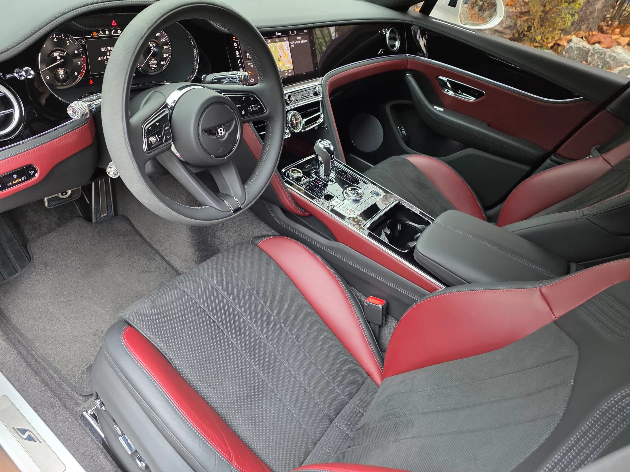 Bentley Flying Spur 4.0 S, 2023 г. 12129 км. — фото 11