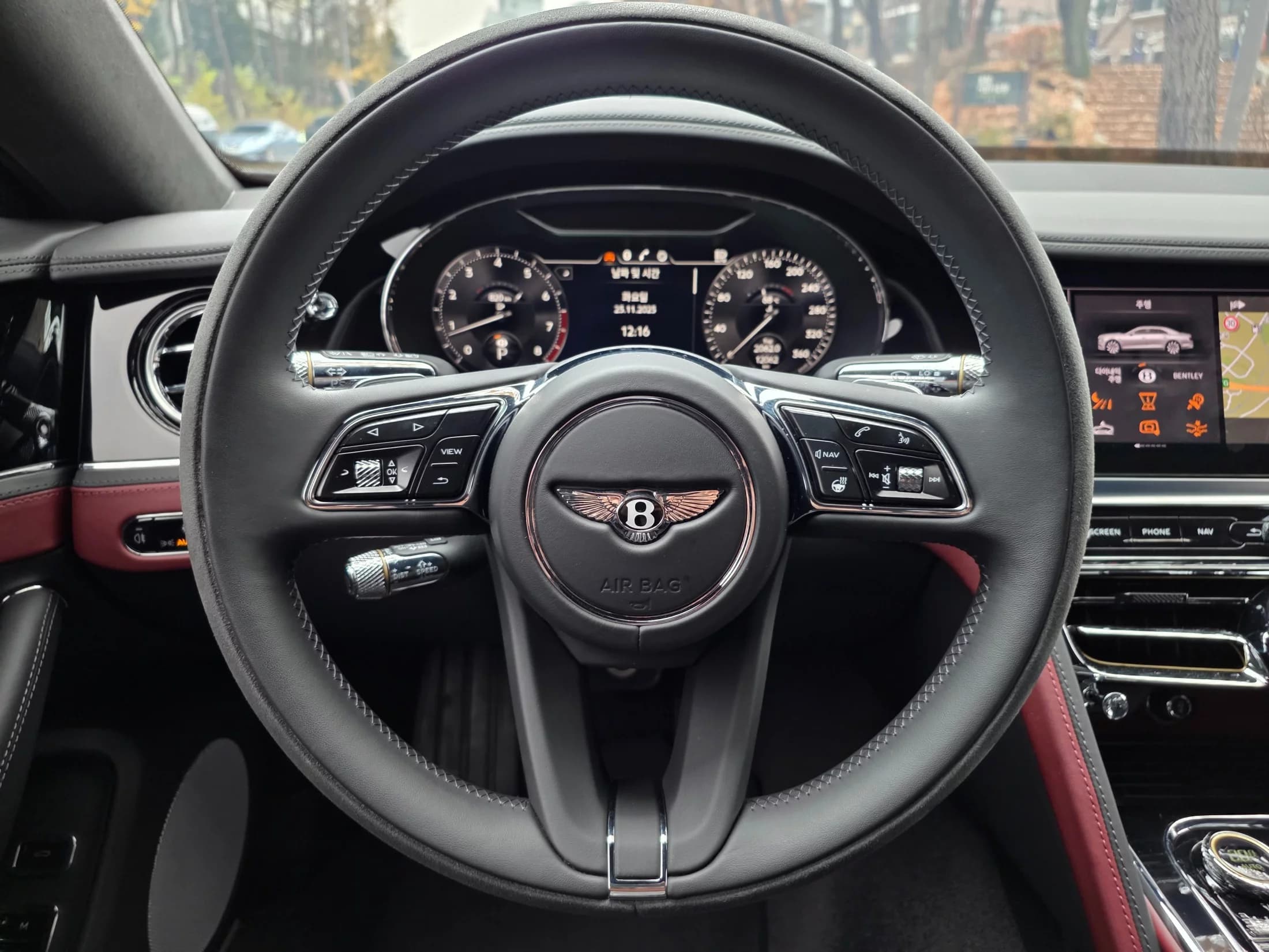 Bentley Flying Spur 4.0 S, 2023 г. 12129 км. — фото 13