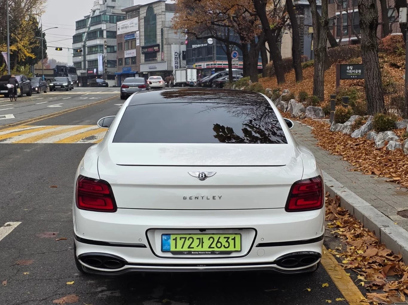 Bentley Flying Spur 4.0 S, 2023 г. 12129 км. — фото 7