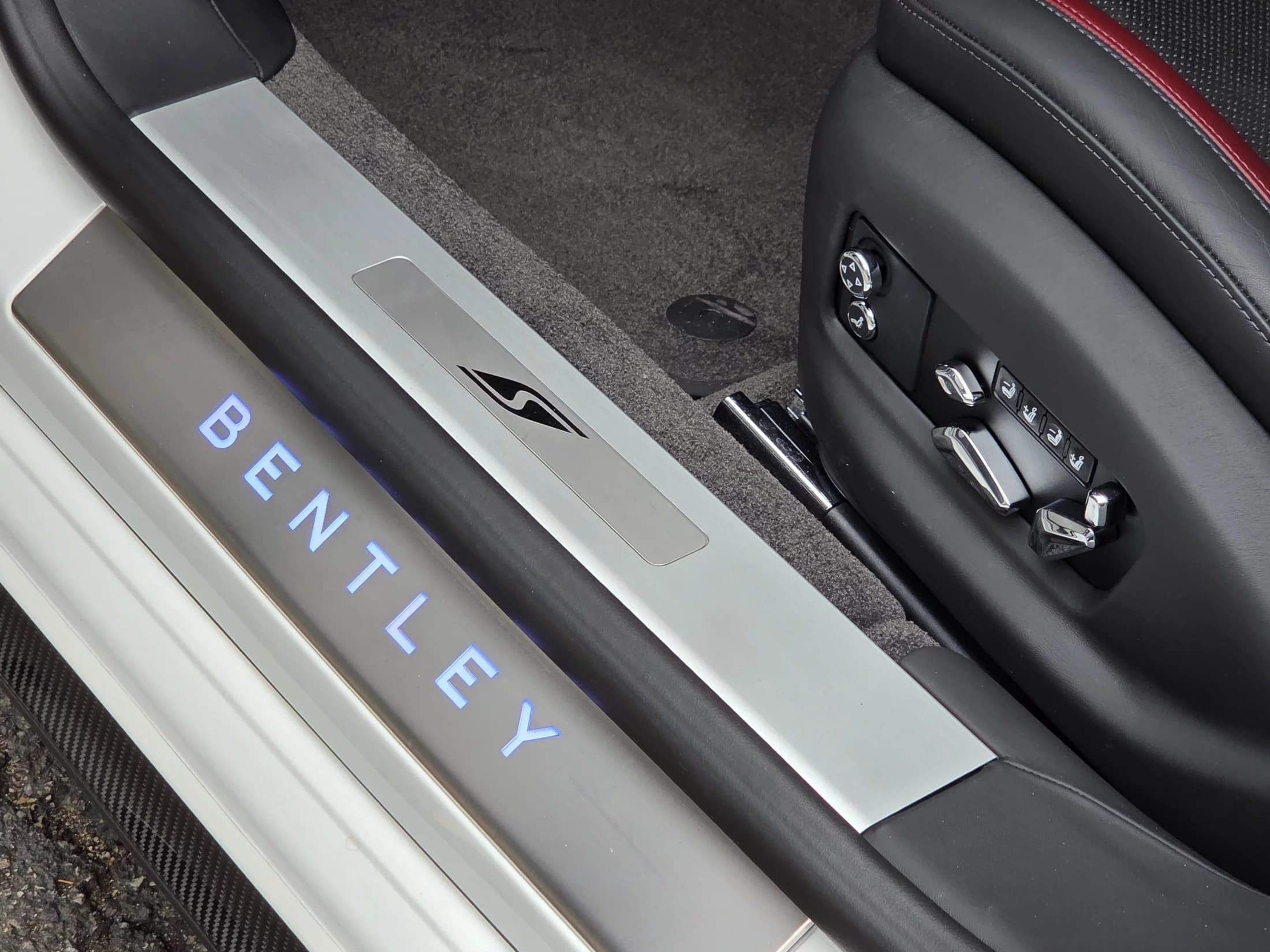 Bentley Flying Spur 4.0 S, 2023 г. 12129 км. — фото 10