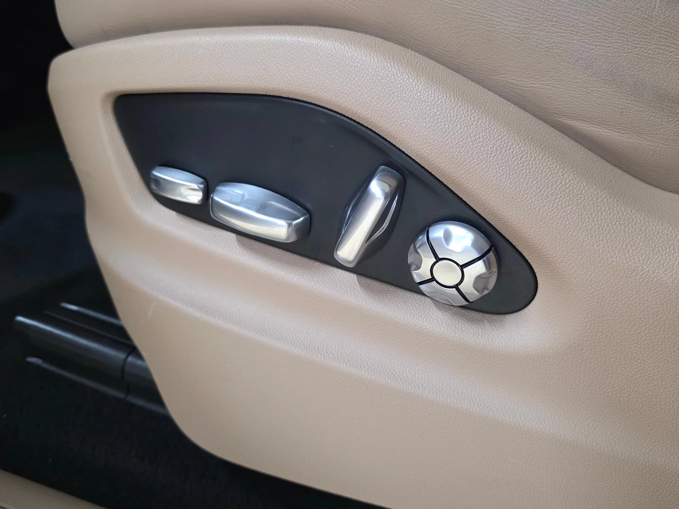 Porsche CAYENNE 3.0, 2022 г. 32079 км. — фото 13