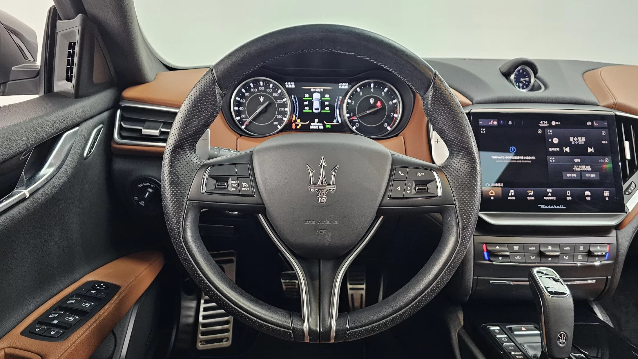Maserati GHIBLI 3.0 Modena 3rd, 2022 г. 34477 км. — фото 13