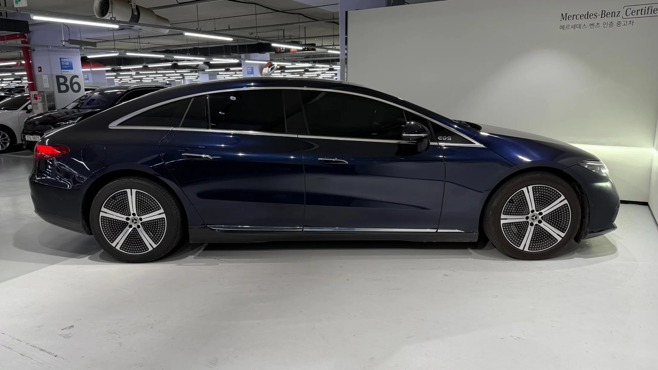 Mercedes-Benz EQS EQS350, электромобиль, 2022 г. 52743 км. — фото 3