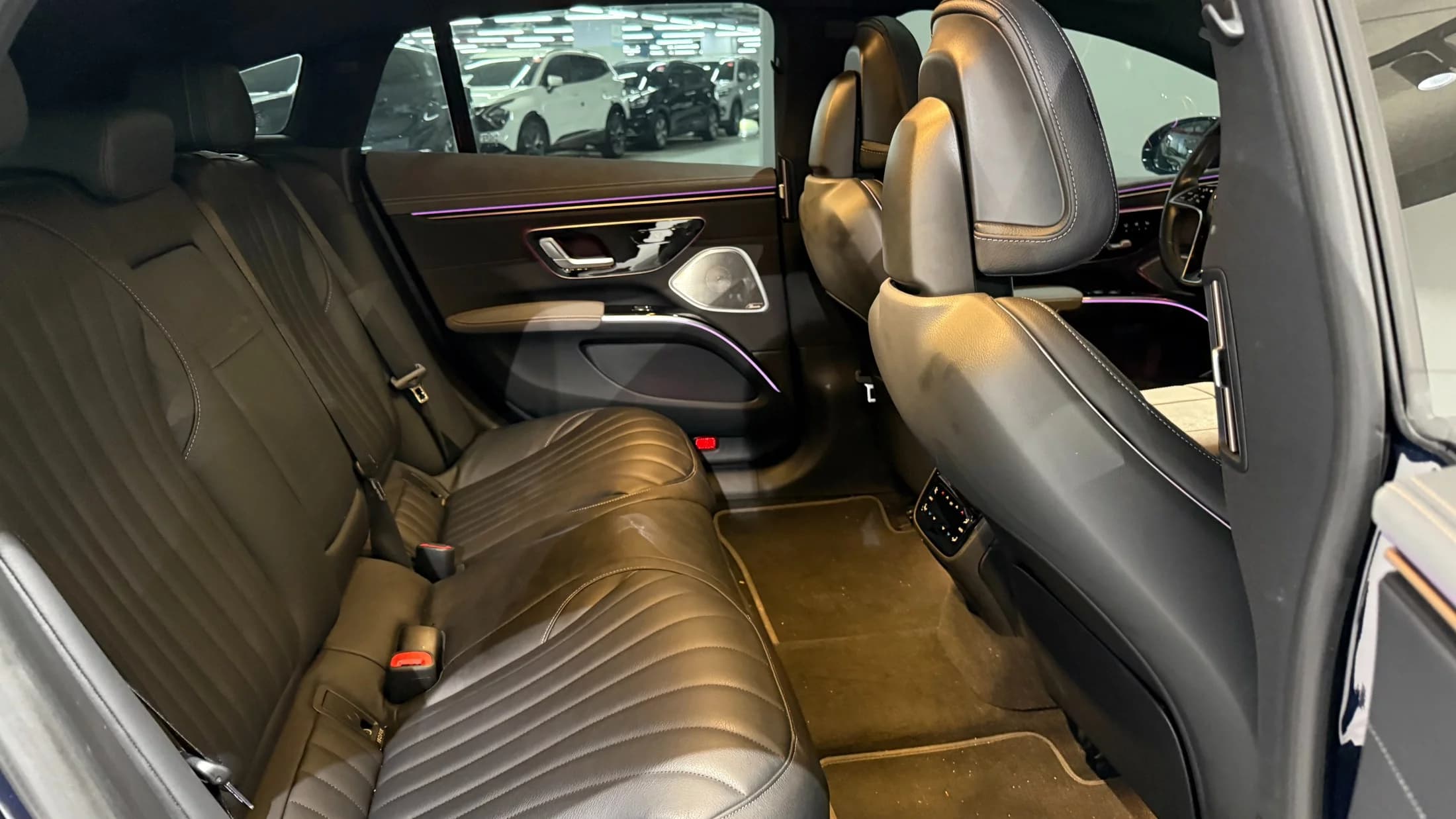 Mercedes-Benz EQS EQS350, электромобиль, 2022 г. 52743 км. — фото 8