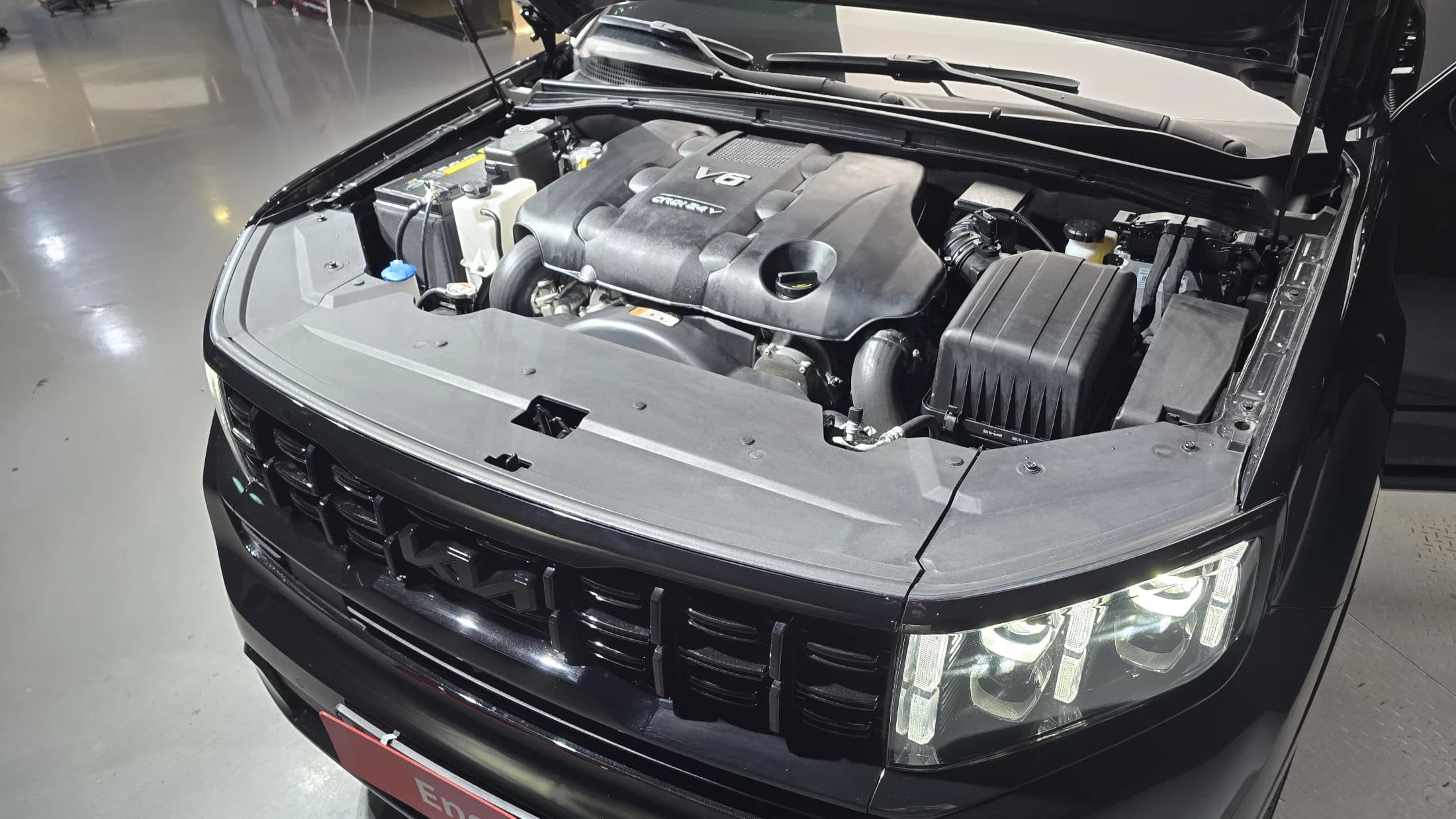 Kia Mohave Diesel 3.0 4WD 6-Seater Masters, 2023 г. 50205 км. — фото 6