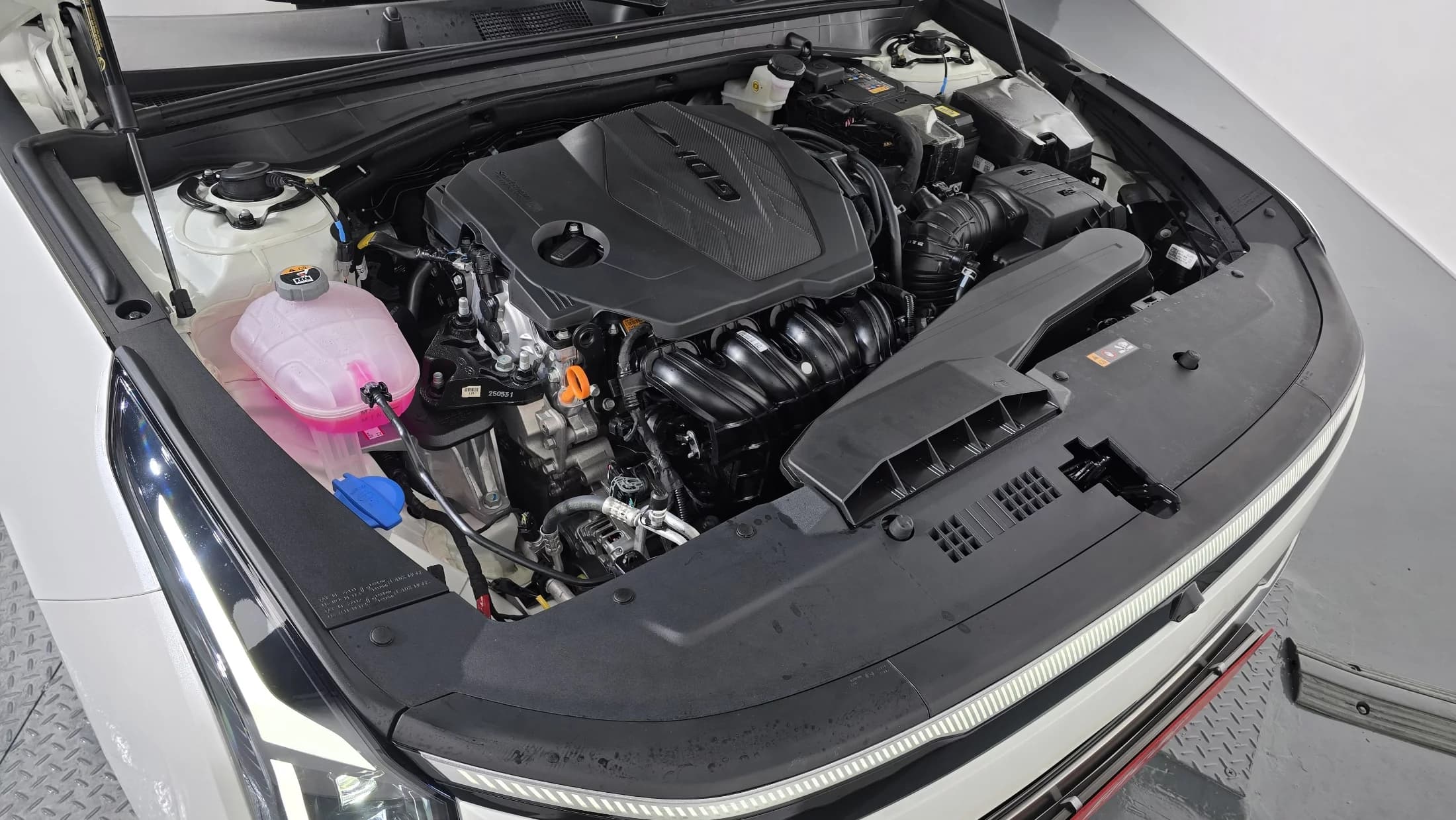 Kia K8 2.5 Gasoline 2WD Noblesse, 2025 г. 2481 км. — фото 6