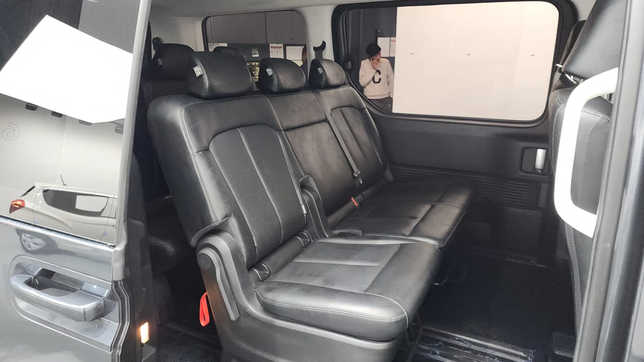 Hyundai Staria Tourer 9-Seater Modern, 2021 г. 91563 км. — фото 12
