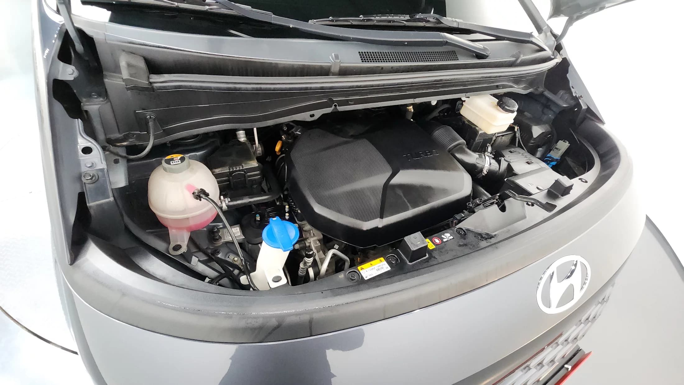 Hyundai Staria Tourer 9-Seater Modern, 2021 г. 91563 км. — фото 6