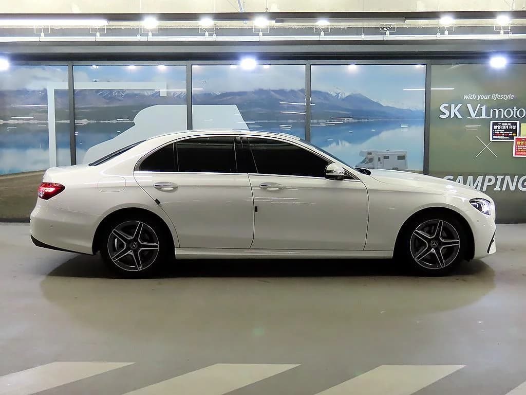 Mercedes-Benz E-Class E250 AMG Line, 2023 г. 26538 км. — фото 3