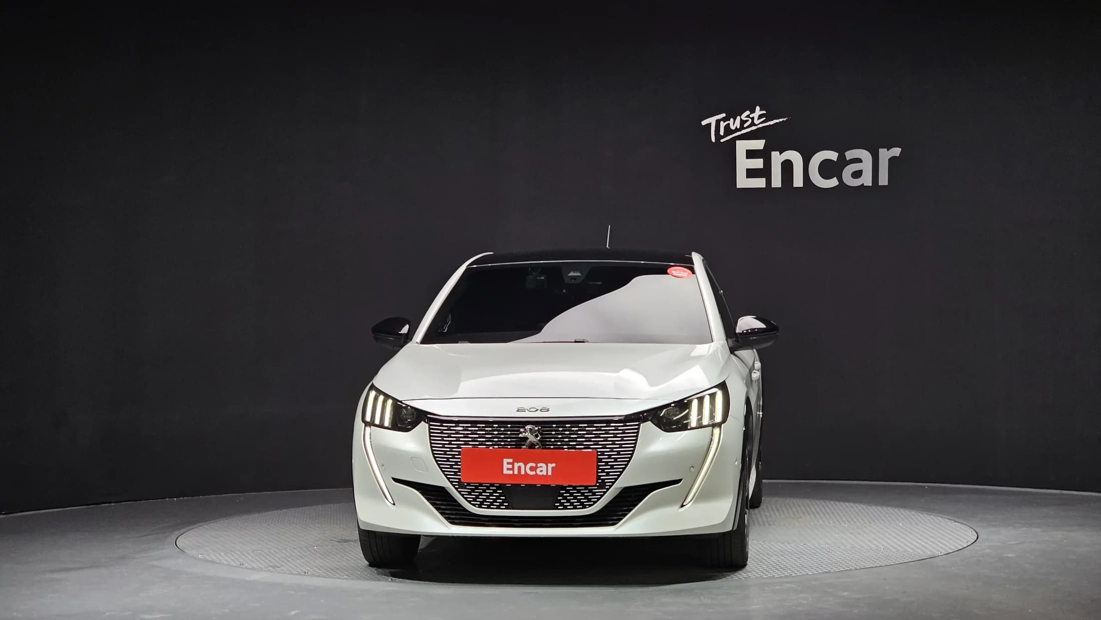 Peugeot 2008 EV GT, электромобиль, 2022 г. 48658 км. — фото 3
