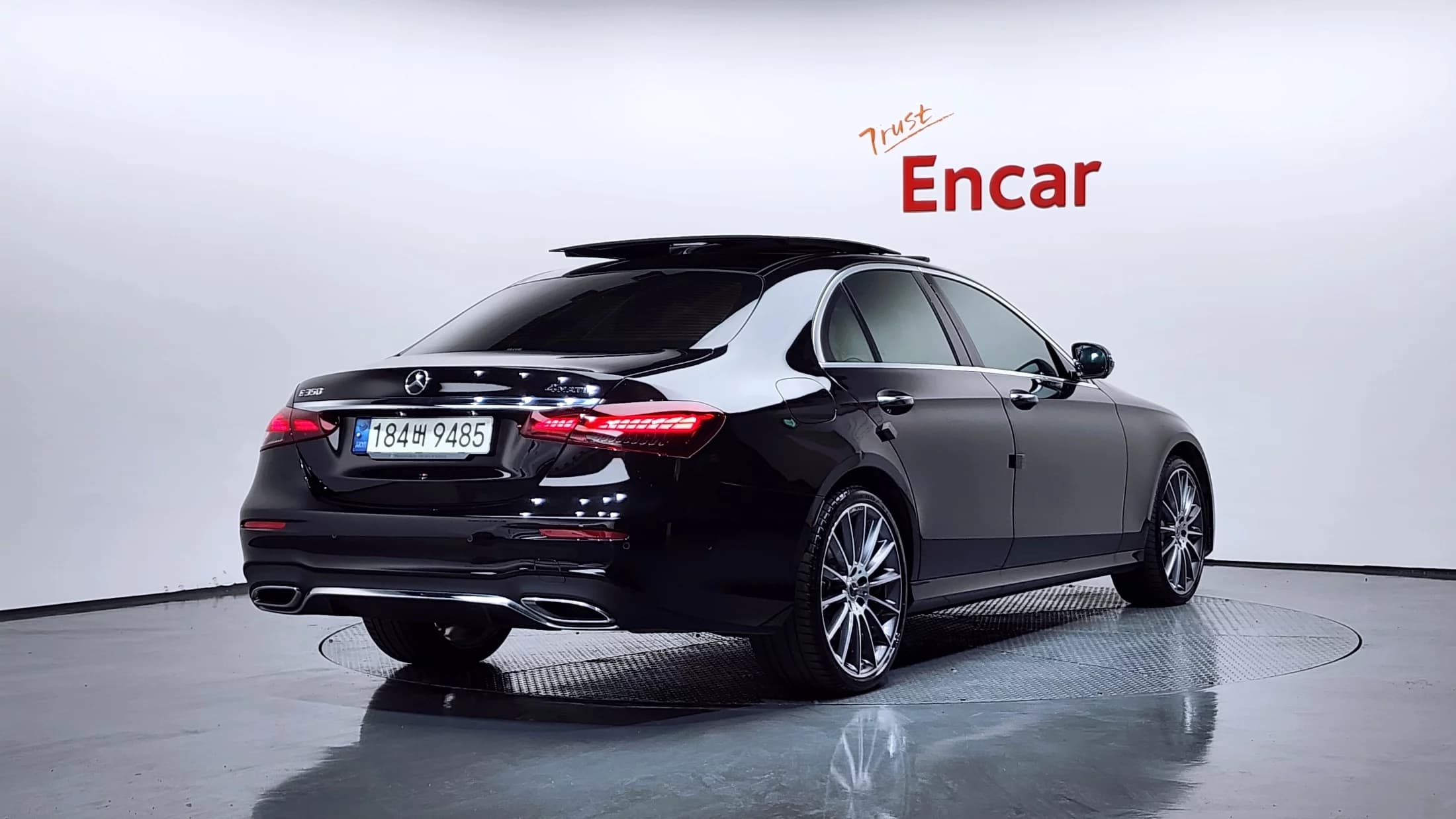 Mercedes-Benz E-Class E350 4MATIC AMG Line, 2022 г. 35709 км. — фото 2