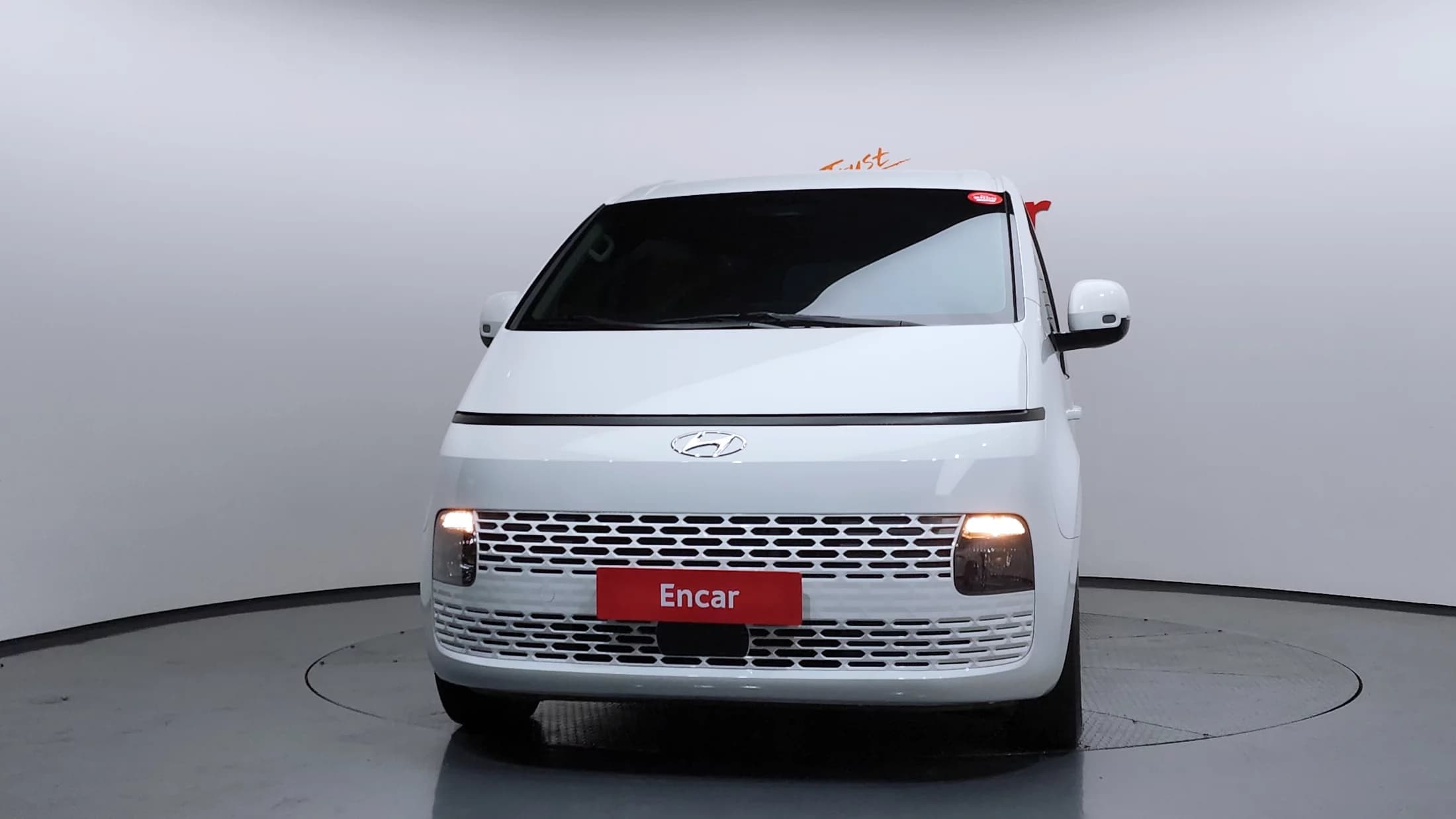 Hyundai Staria 4WD Tourer 9-Seater Modern, 2022 г. 75259 км. — фото 3