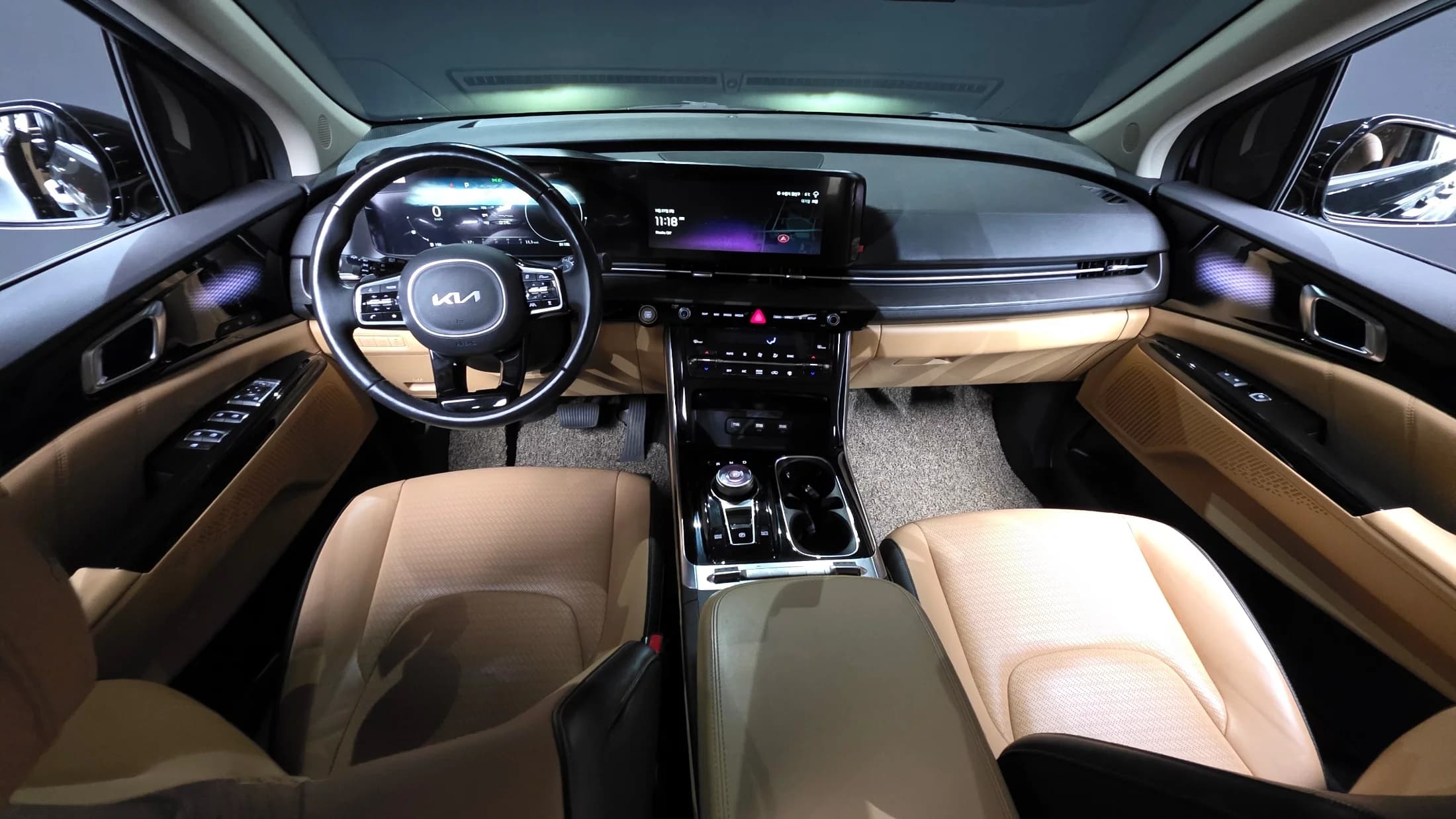 Kia Carnival 7-Seater Signature, 2022 г. 81293 км. — фото 7