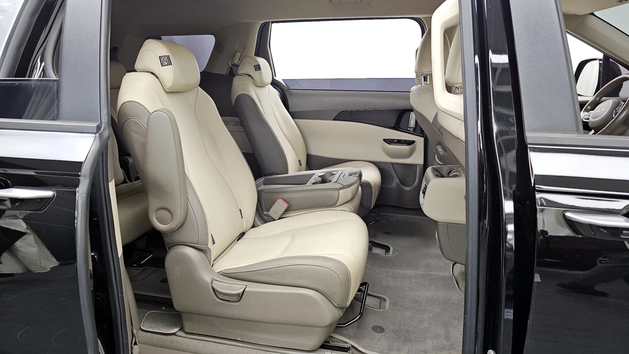 Kia Carnival 11-Seater Prestige, 2022 г. 77295 км. — фото 12