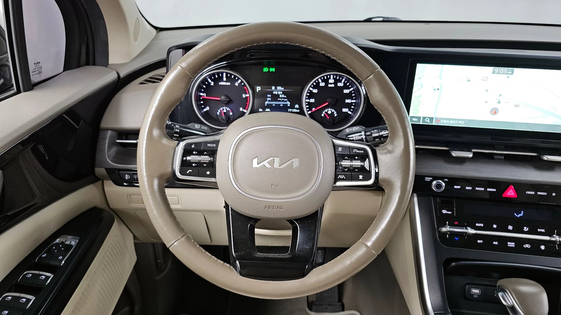 Kia Carnival 11-Seater Prestige, 2022 г. 77295 км. — фото 13