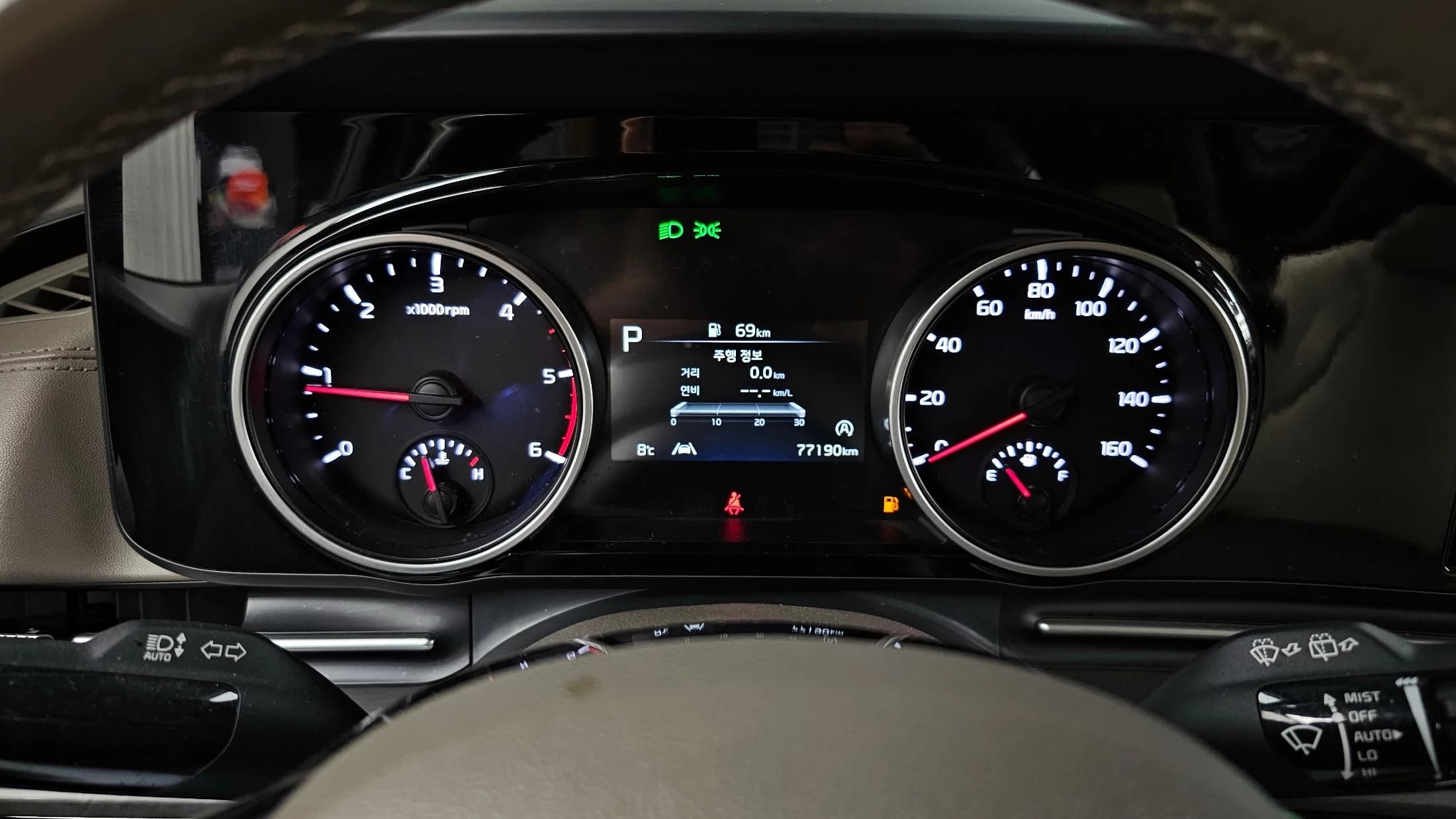 Kia Carnival 11-Seater Prestige, 2022 г. 77295 км. — фото 8