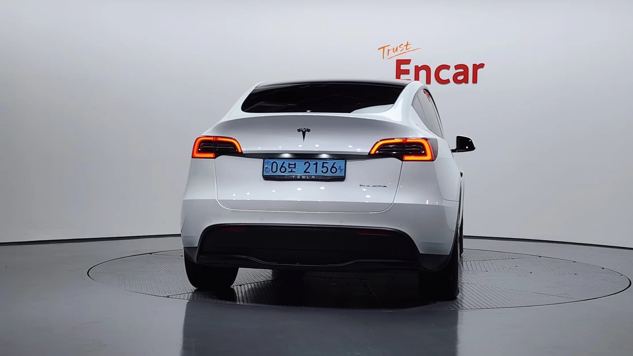 Tesla Model Y Long Range, электромобиль, 2022 г. 14745 км. — фото 4