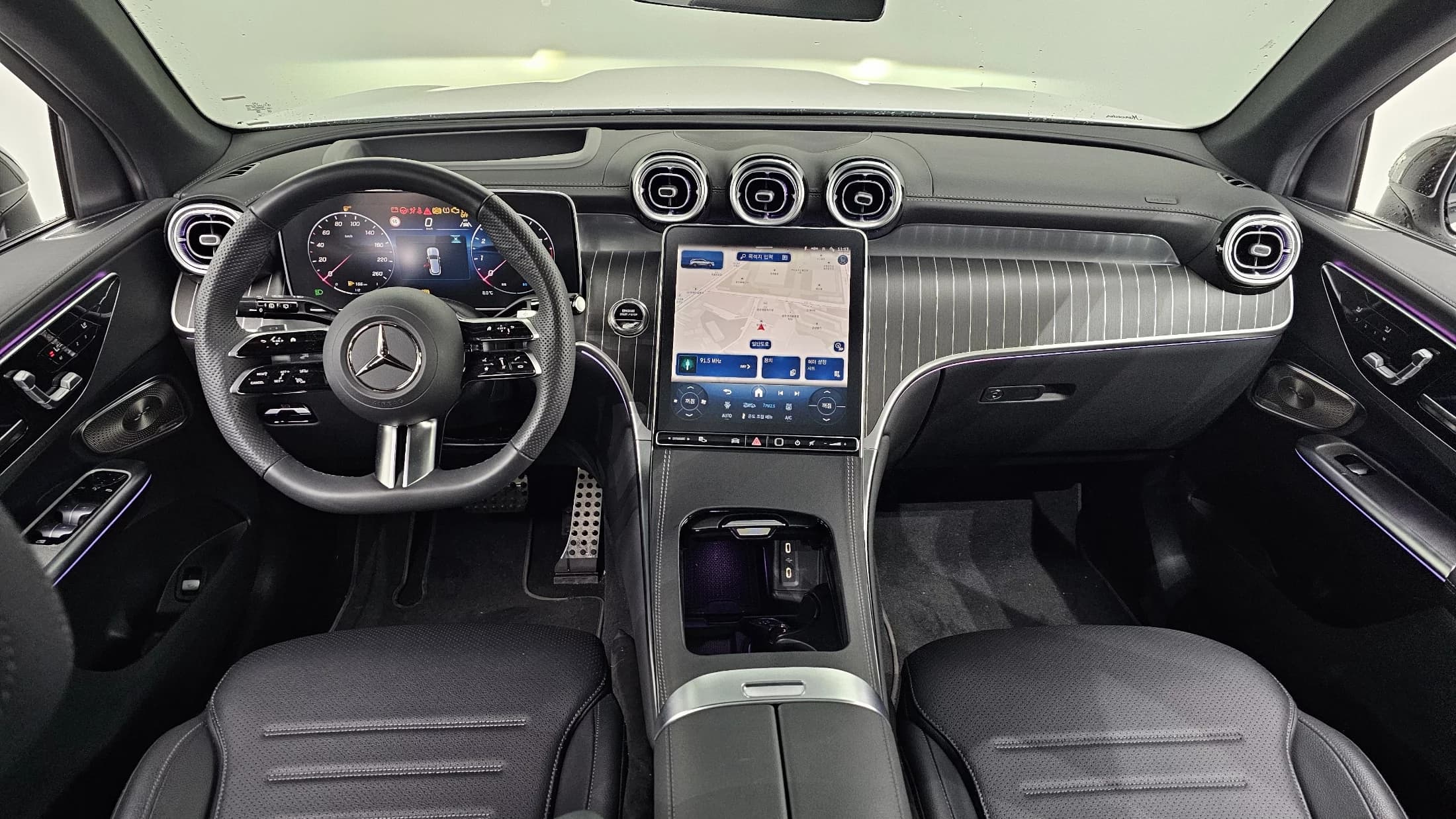 Mercedes-Benz GLC-Class GLC300 4MATIC AMG Line, 2025 г. 5989 км. — фото 7