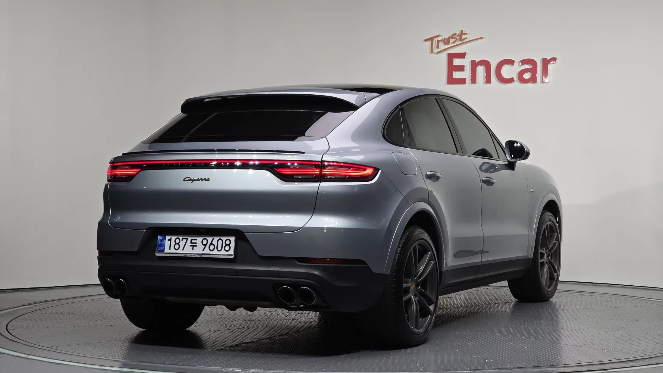 Porsche CAYENNE 3.0 E-Hybrid Coupe, гибрид, 2021 г. 57817 км. — фото 2