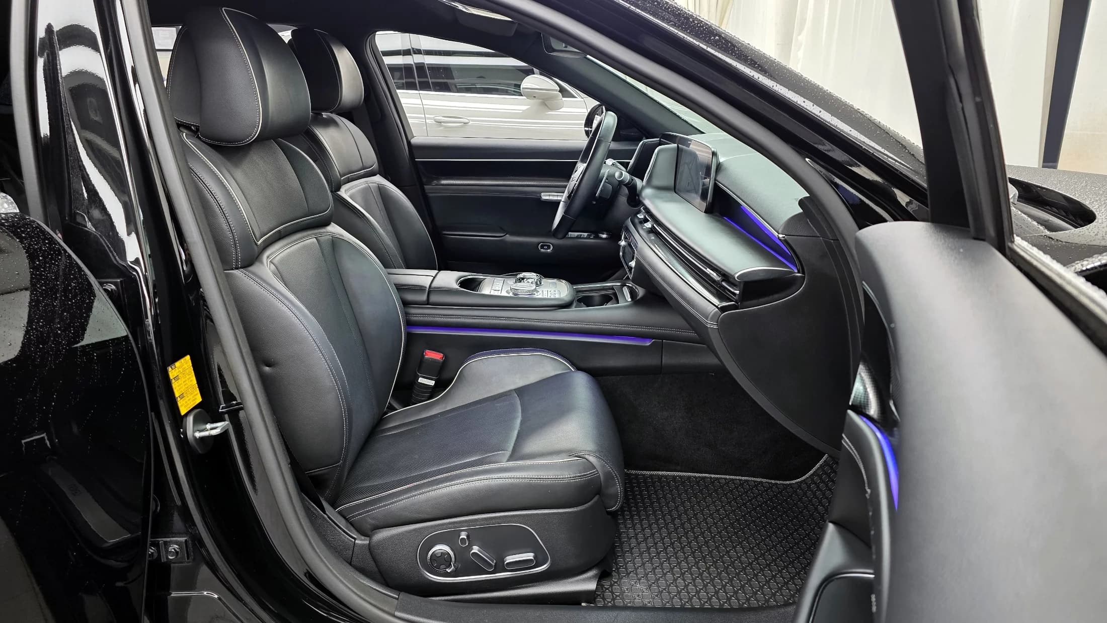 Genesis G90 Gasoline 3.5 Turbo AWD, 2022 г. 135101 км. — фото 11