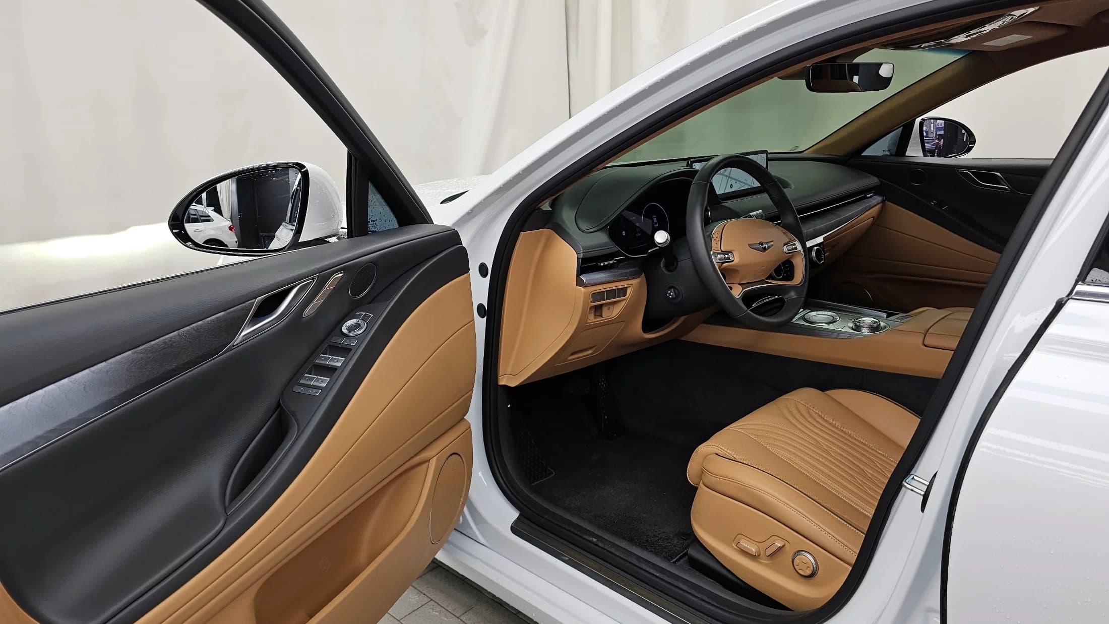 Genesis G80 Gasoline 2.5 Turbo AWD, 2022 г. 38681 км. — фото 9