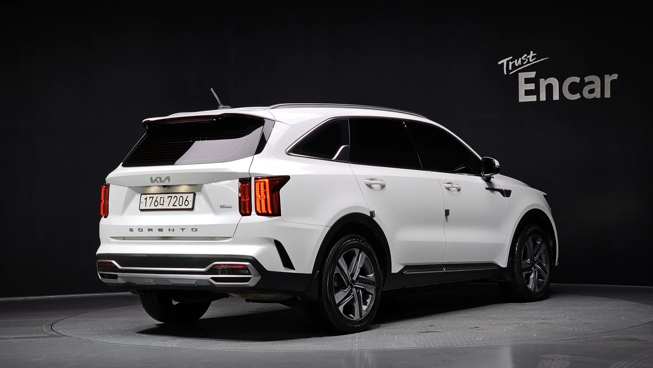 Kia Sorento HEV 1.6 2WD Prestige, гибрид, 2022 г. 138477 км. — фото 2