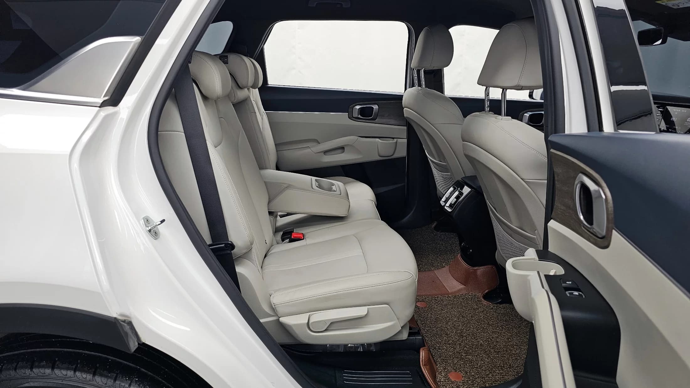 Kia Sorento HEV 1.6 2WD Prestige, гибрид, 2022 г. 138477 км. — фото 12