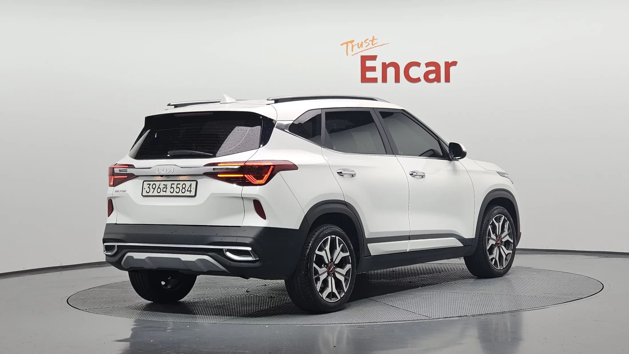 Kia Seltos Gasoline 1.6 Turbo 2WD Signature, 2021 г. 42639 км. — фото 2