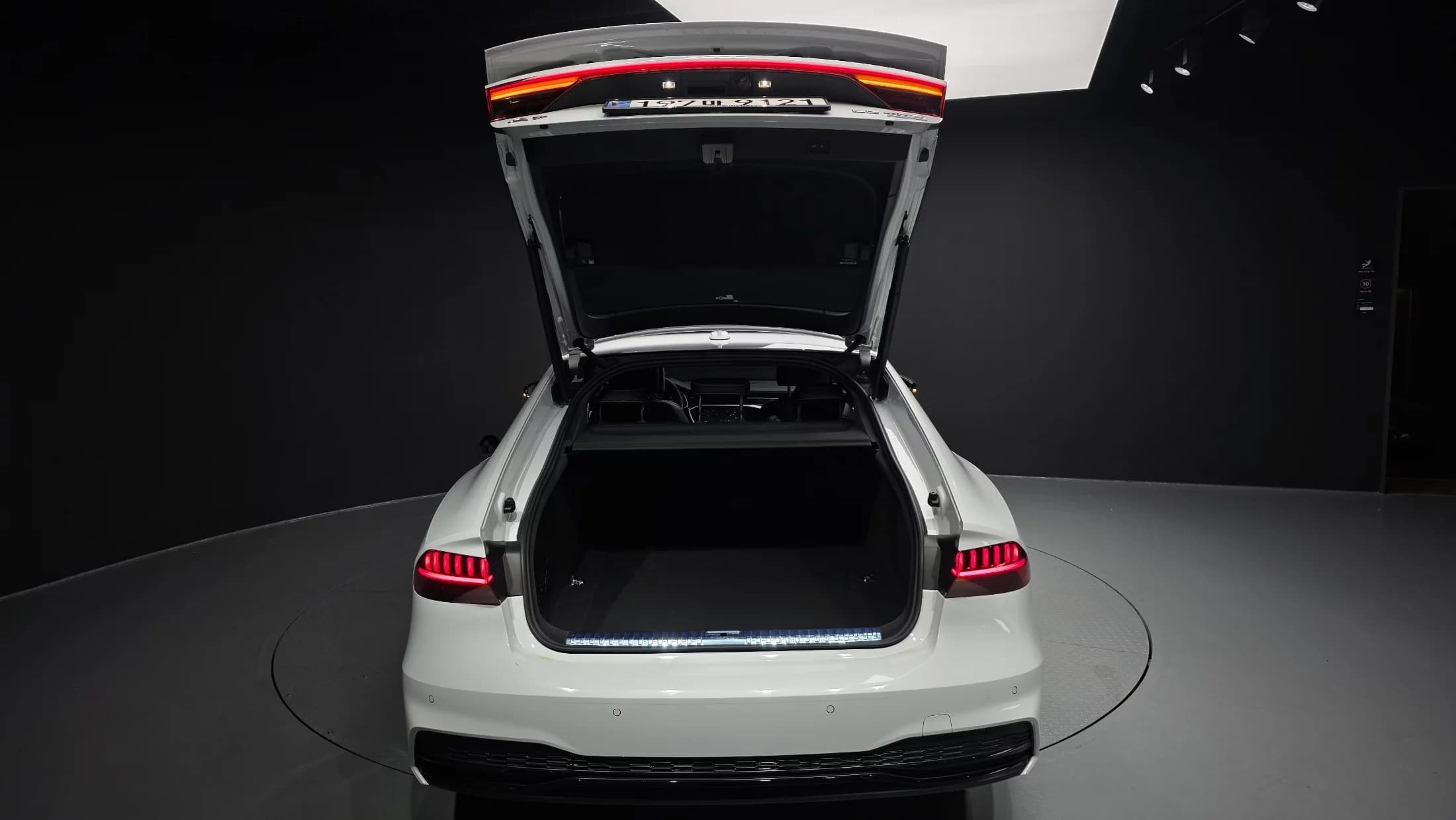 Audi A7 55 TFSI Quattro Premium, 2022 г. 28910 км. — фото 20