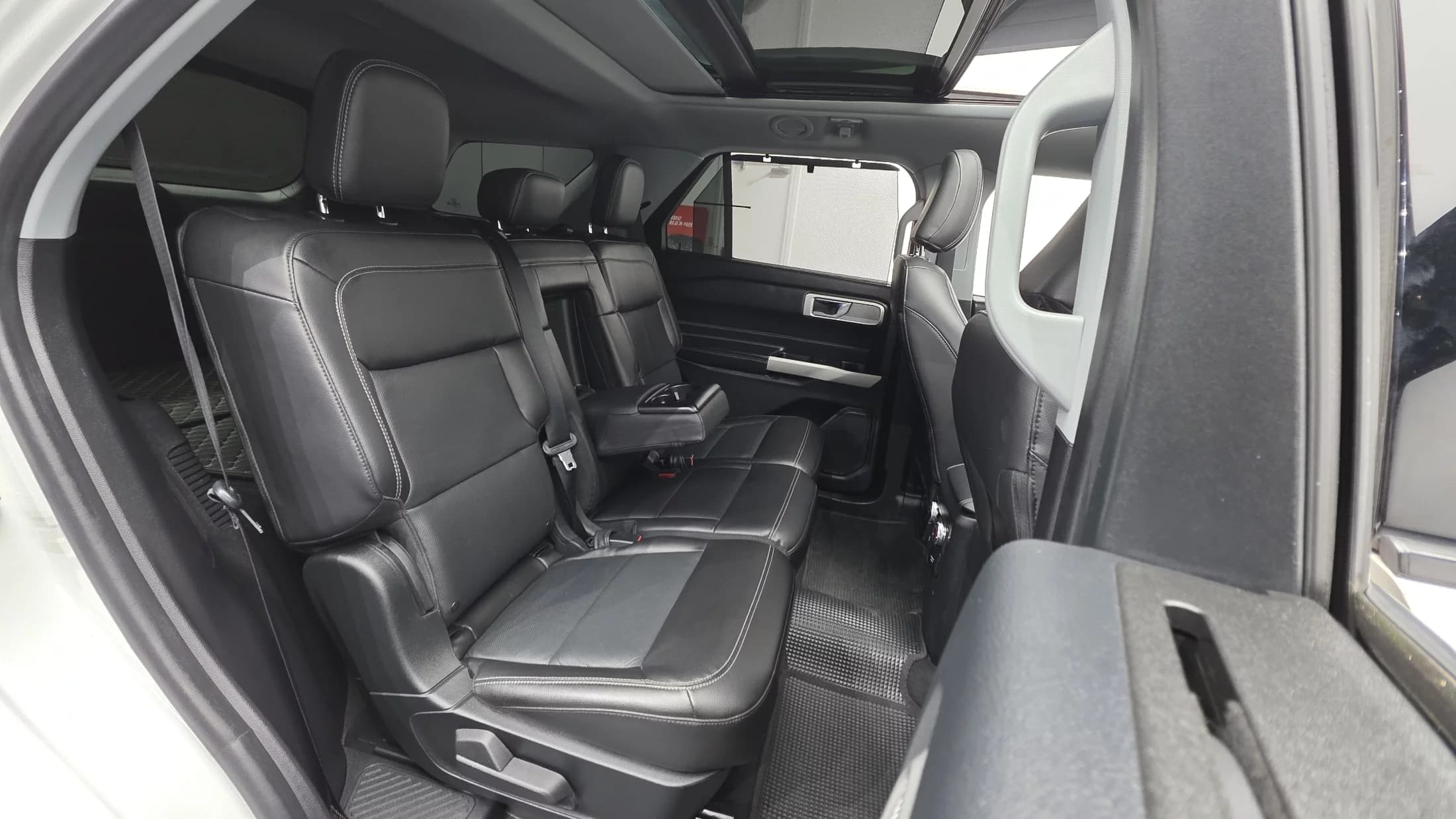 Ford EXPLORER 2.3 LimIted 4WD, 2022 г. 60741 км. — фото 18
