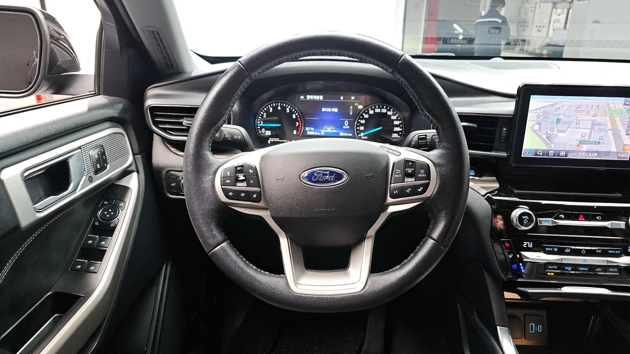 Ford EXPLORER 2.3 LimIted 4WD, 2021 г. 73119 км. — фото 13