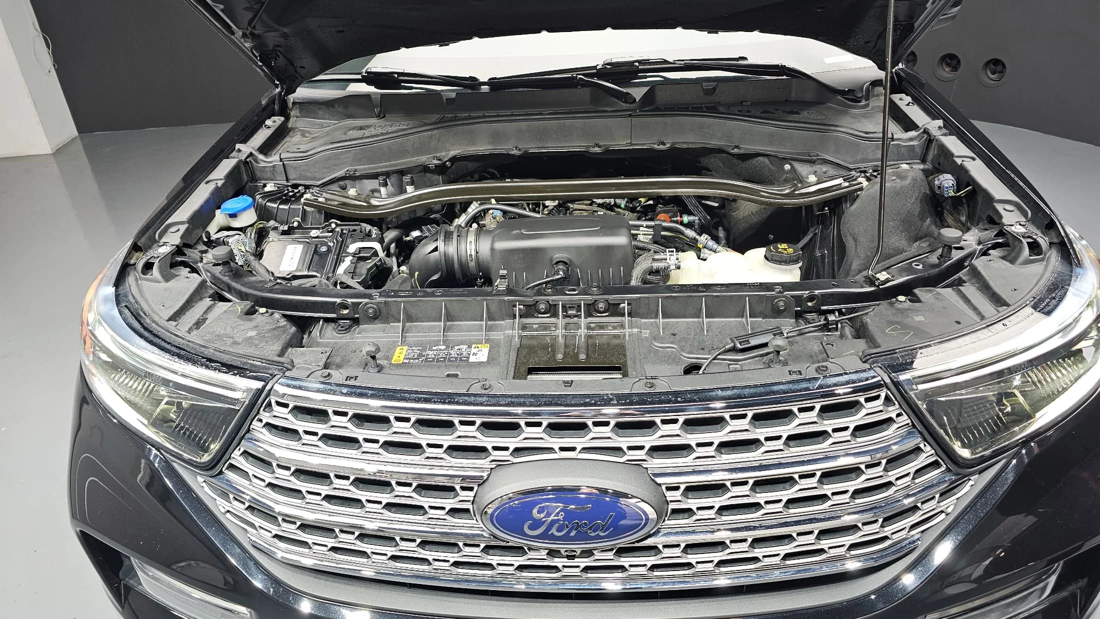 Ford EXPLORER 2.3 LimIted 4WD, 2021 г. 73119 км. — фото 6