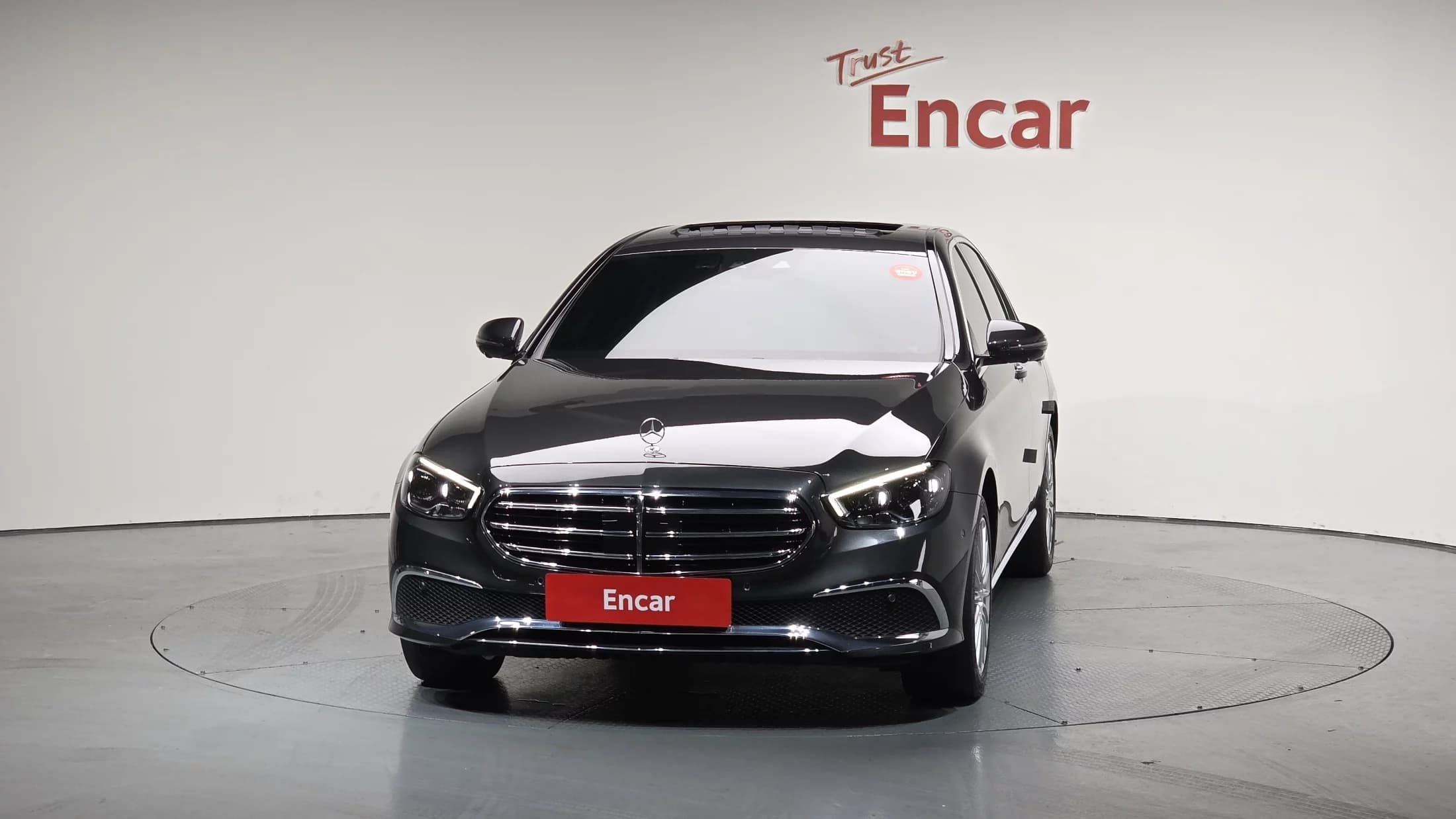 Mercedes-Benz E-Class E220d 4MATIC Exclusive, 2022 г. 67527 км. — фото 2