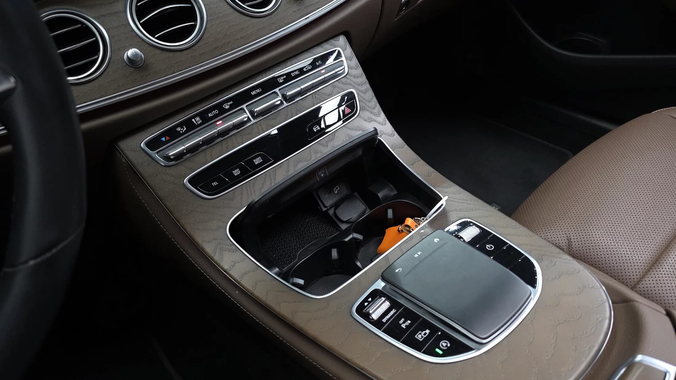 Mercedes-Benz E-Class E220d 4MATIC Exclusive, 2022 г. 67527 км. — фото 16