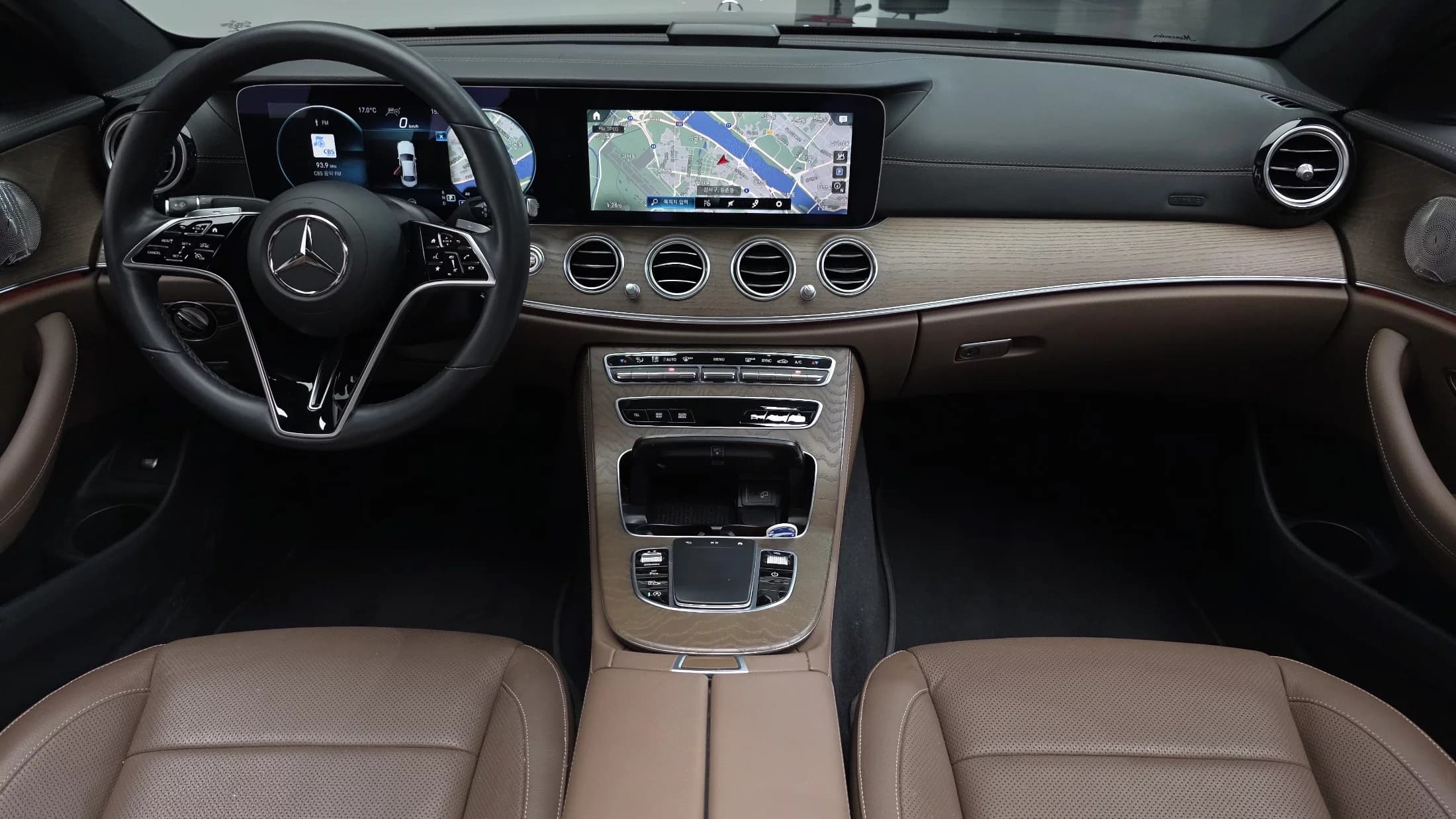 Mercedes-Benz E-Class E220d 4MATIC Exclusive, 2022 г. 67527 км. — фото 6