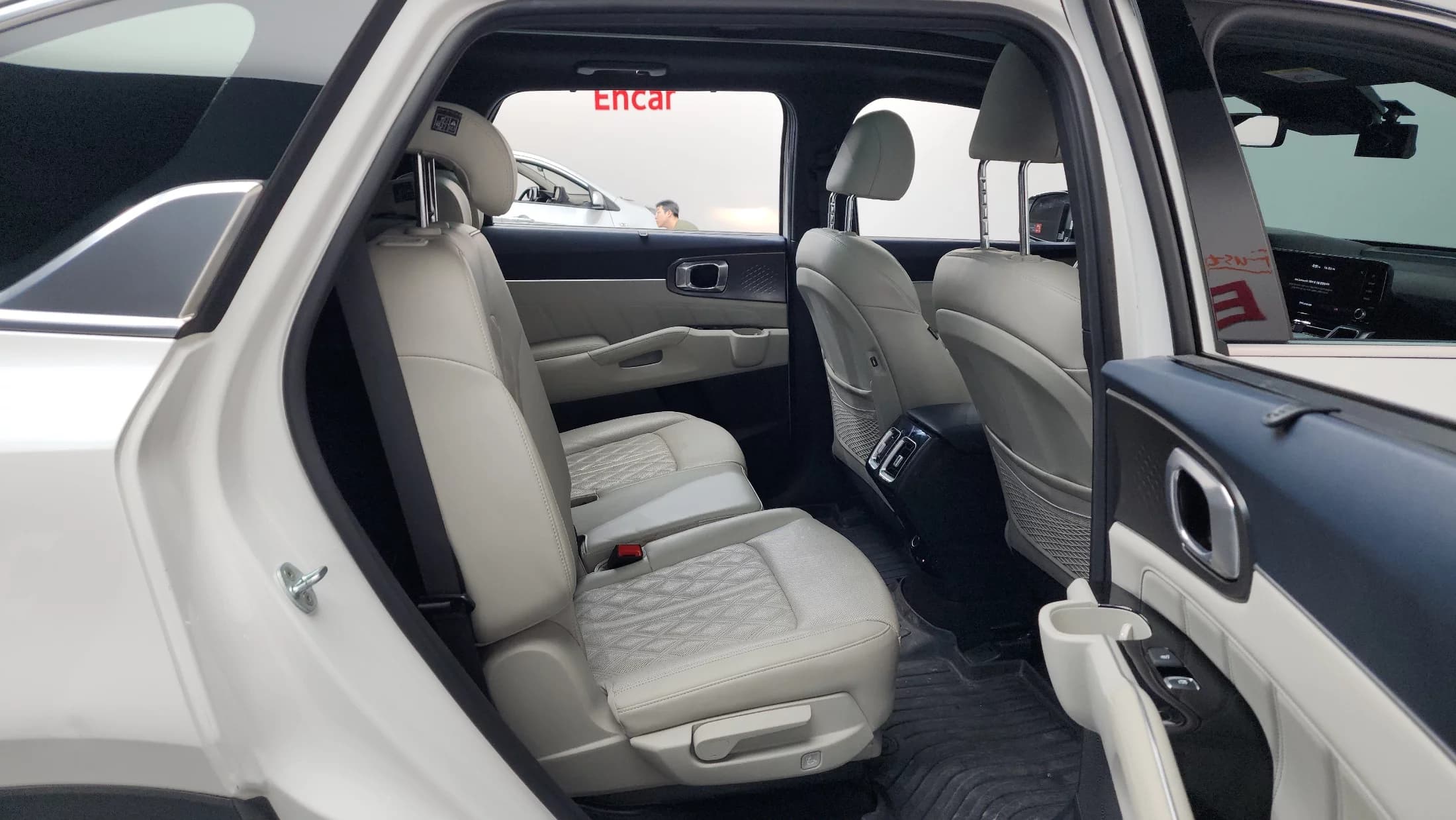 Kia Sorento HEV 1.6 2WD Signature, гибрид, 2022 г. 52280 км. — фото 11