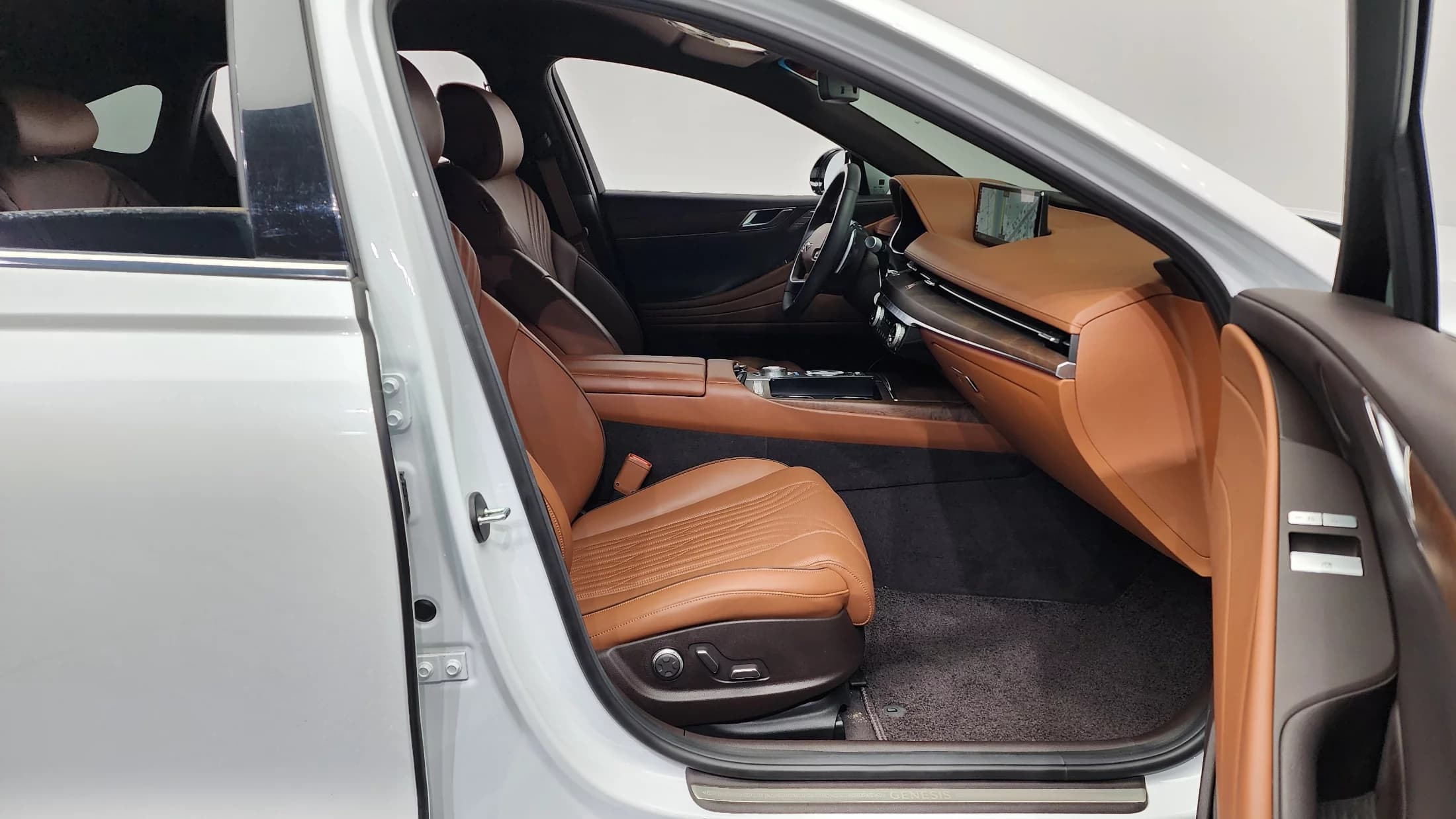 Genesis G80 Gasoline 2.5 Turbo AWD, 2021 г. 29028 км. — фото 11