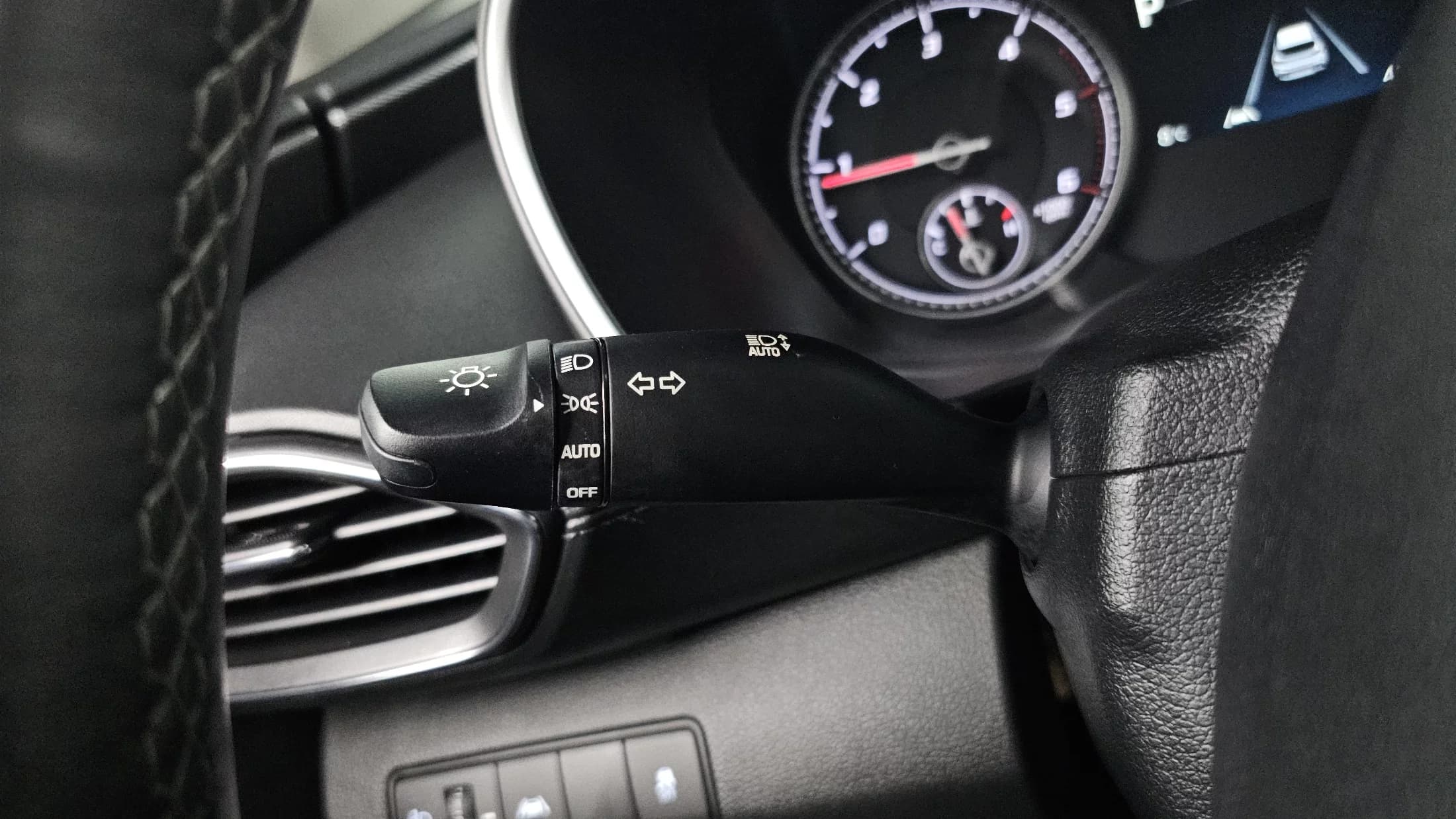 Hyundai Santa Fe Diesel 2.2 2WD Premium, 2021 г. 41740 км. — фото 15