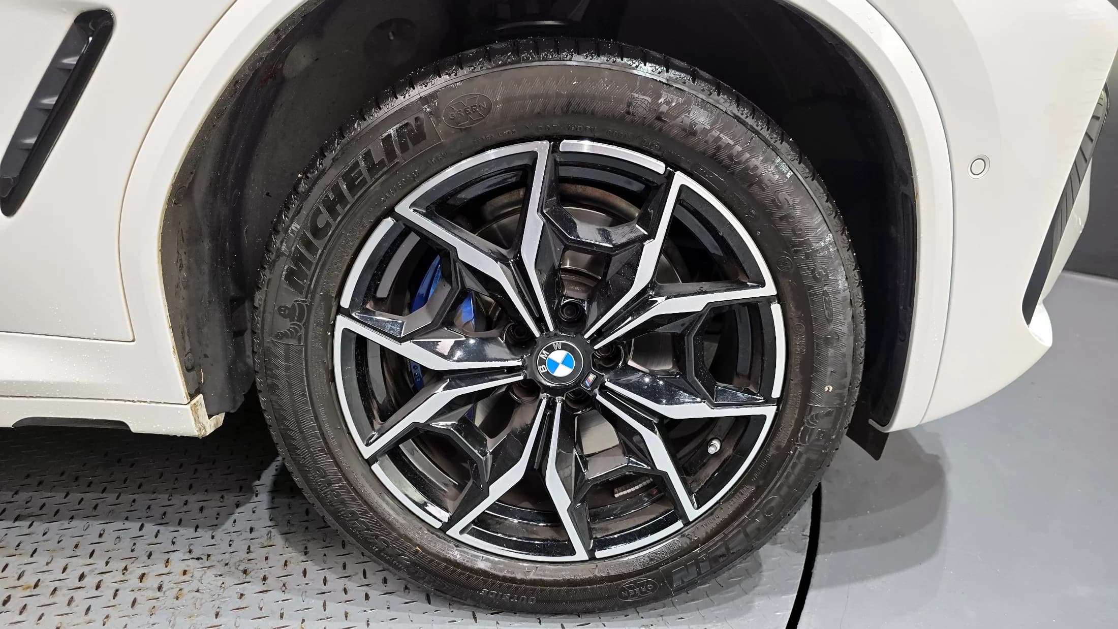 BMW X4 xDrive20i M Sport, 2024 г. 28005 км. — фото 4