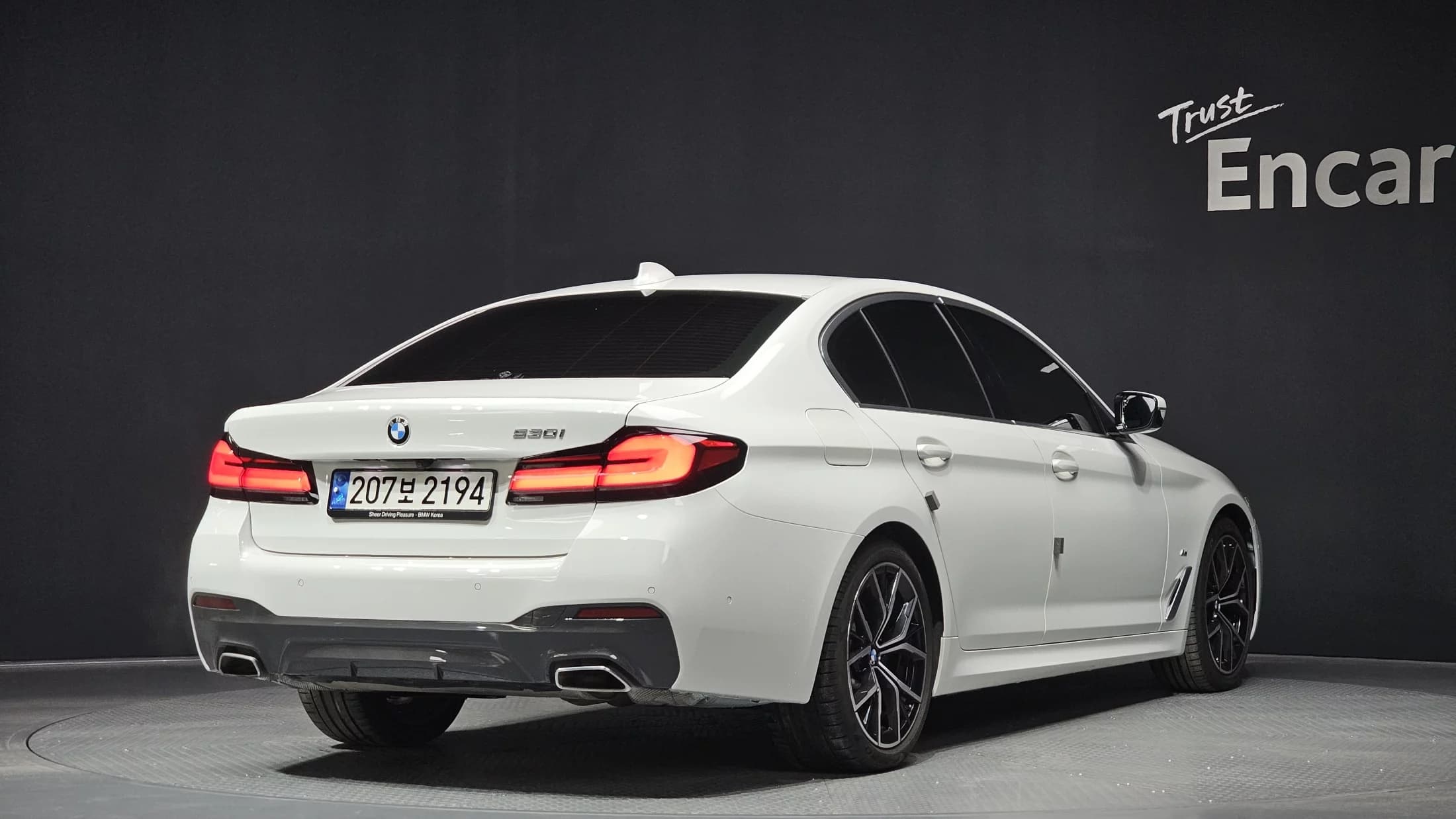 BMW 5-Series 530i M Sport Package, 2022 г. 23494 км. — фото 2