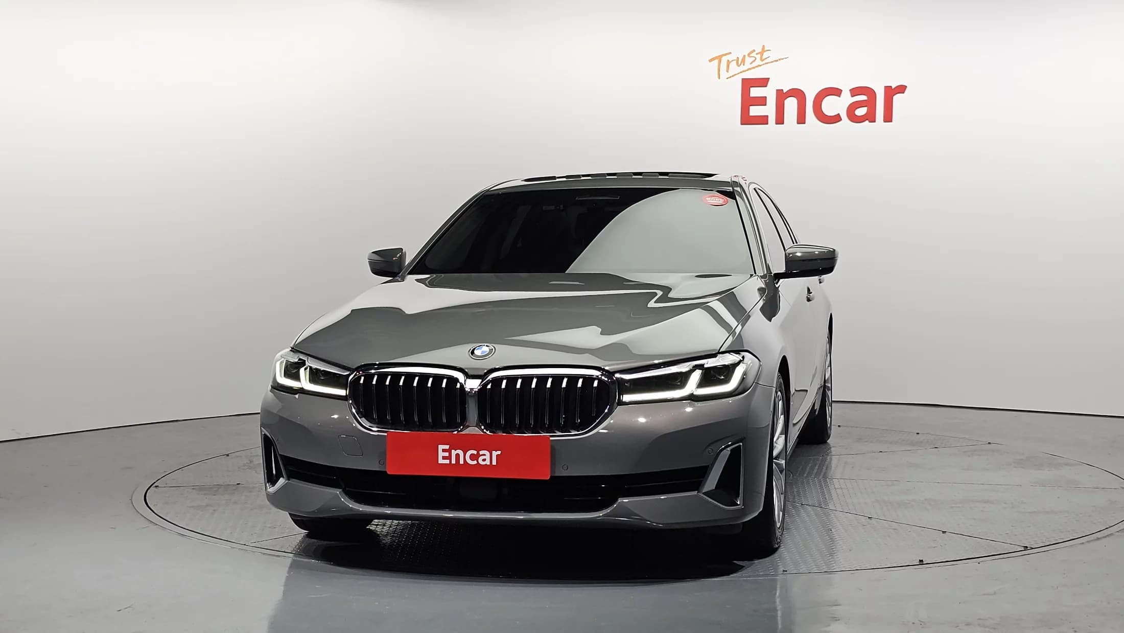 BMW 5-Series 520i Luxury, 2021 г. 47702 км. — фото 3